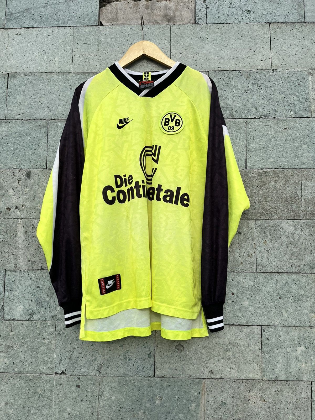 Vintage Vintage Borussia Dortmund 1995/96 Long Sleeve Jersey Size US XL / EU 56 / 4 - 1 Thumbnail