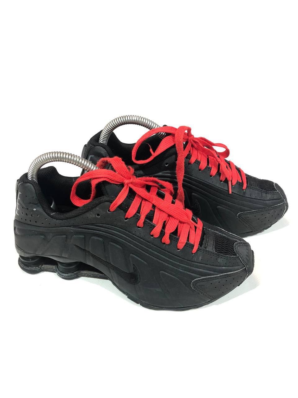 Nike Nike Shox Black Red Shoes Size US 6 / IT 36 - 1 Thumbnail