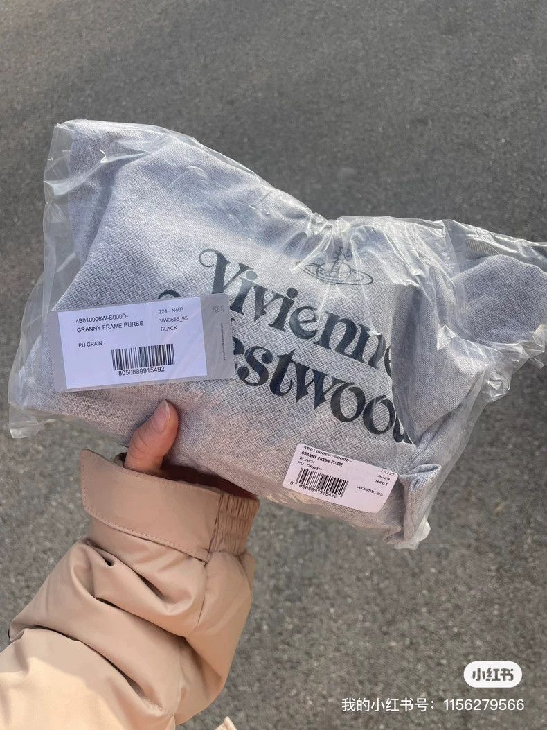 Vivienne Westwood Vivienne Westwood size os Litchi pattern dumpling Size ONE SIZE - 1 Thumbnail