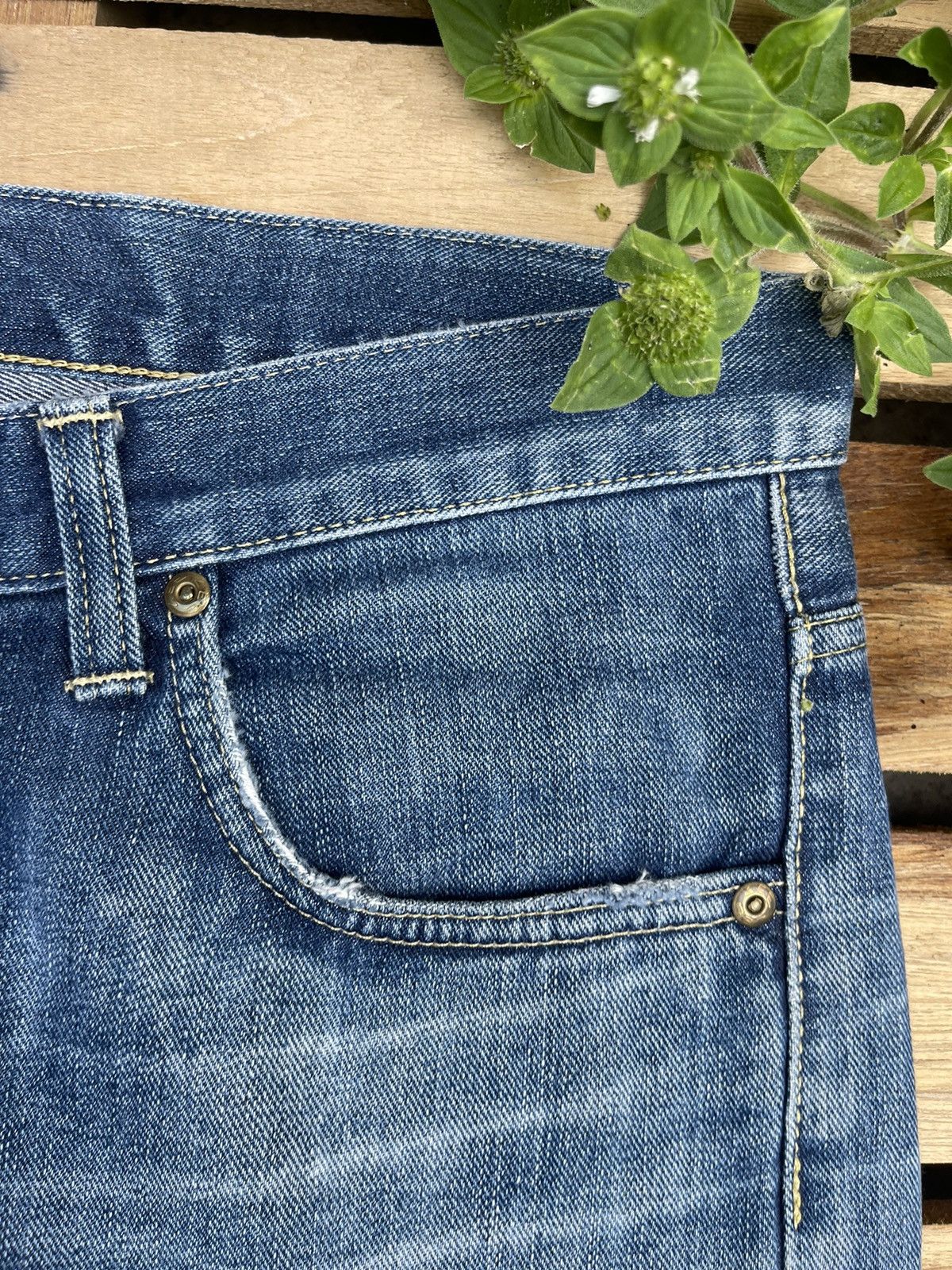Lee × Vintage Vintage 90s Lee Straight Cut Distressed Jeans Size US 32 / EU 48 - 9 Thumbnail