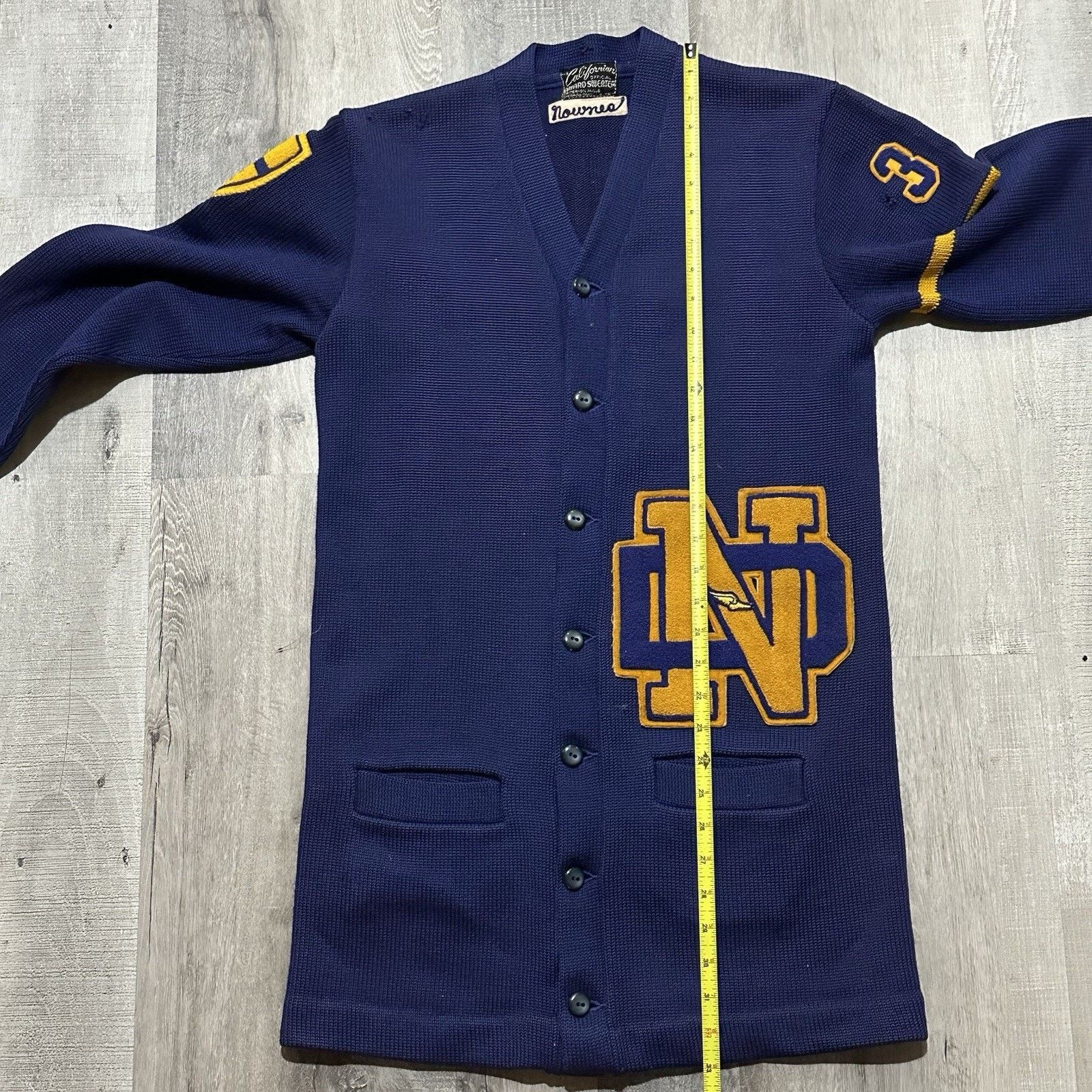 Vintage VTG Notre Dame Men’s Medium Criterion Mills Cardigan Sweater Size US M / EU 48-50 / 2 - 16 Thumbnail