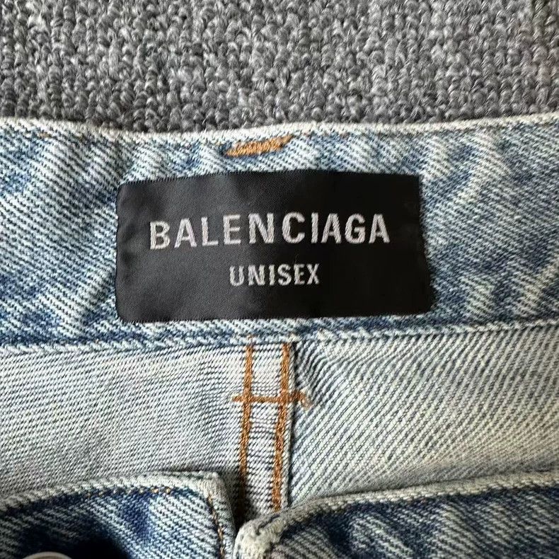 Balenciaga Balenciaga size M Fw22 Distressed High-Rise Water-Washed B Size US 27 - 3 Thumbnail