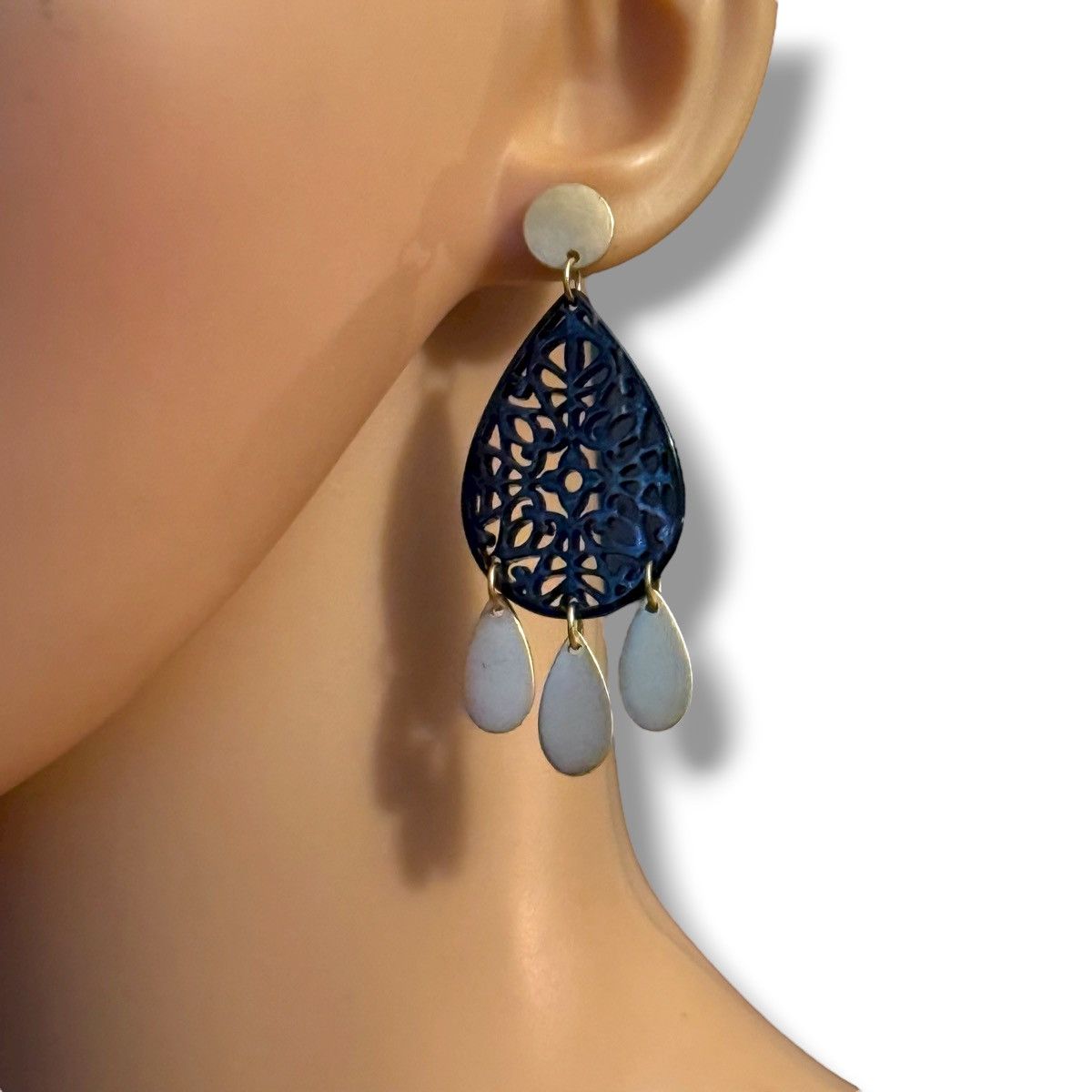 Other Black and gold filigree teardrop dangle earrings Size ONE SIZE - 2 Thumbnail