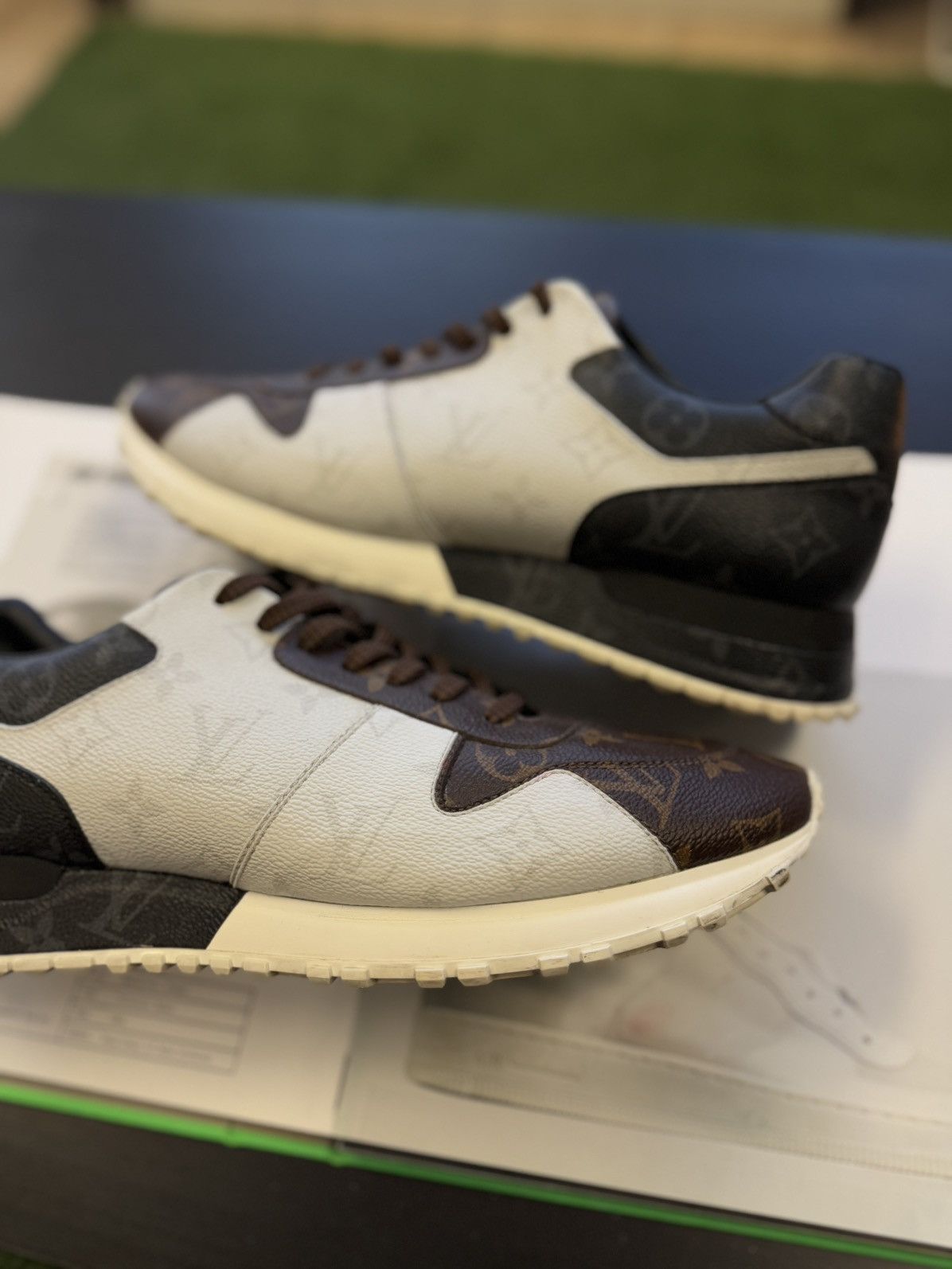 Louis Vuitton 9LV/10US - Louis Vuitton Runaway Trainer Monogram Size US 10 / EU 43 - 2 Thumbnail
