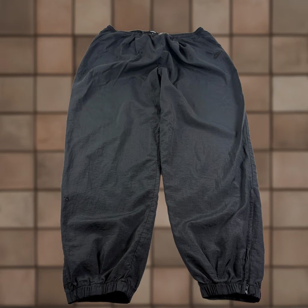 Nike VINTAGE Nike Track Pants Mens 2XL Black Tapered Jogger Stretch Athleisure 90s Size US 39 - 1 Thumbnail