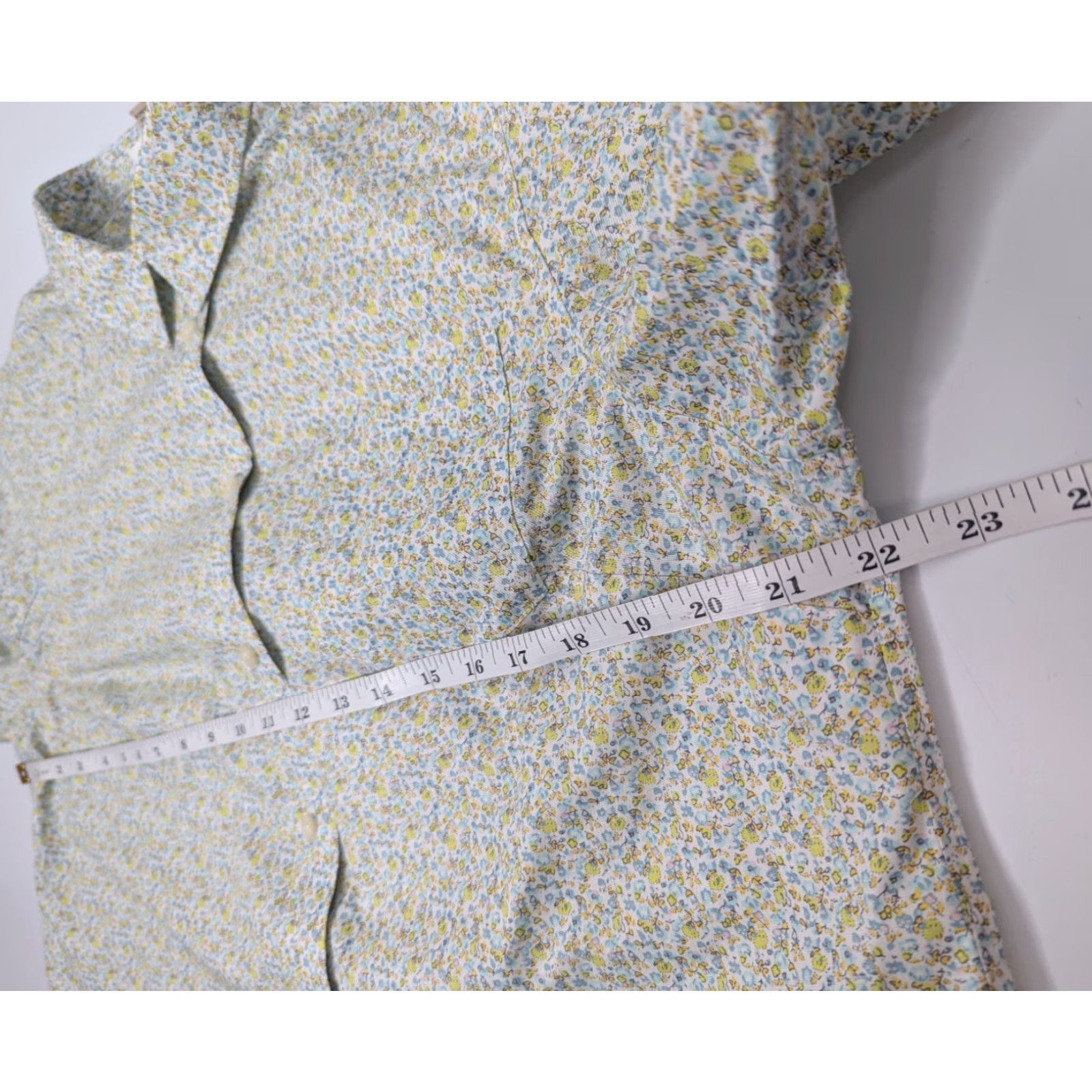 Vintage Duluth Shirt Green Ditsy Floral Womens L Wrinklefighter Button Long Sleeve Collared Casual Party/Cocktail Travel Easy Care 92707 Size L / US 10 / IT 46 - 6 Thumbnail