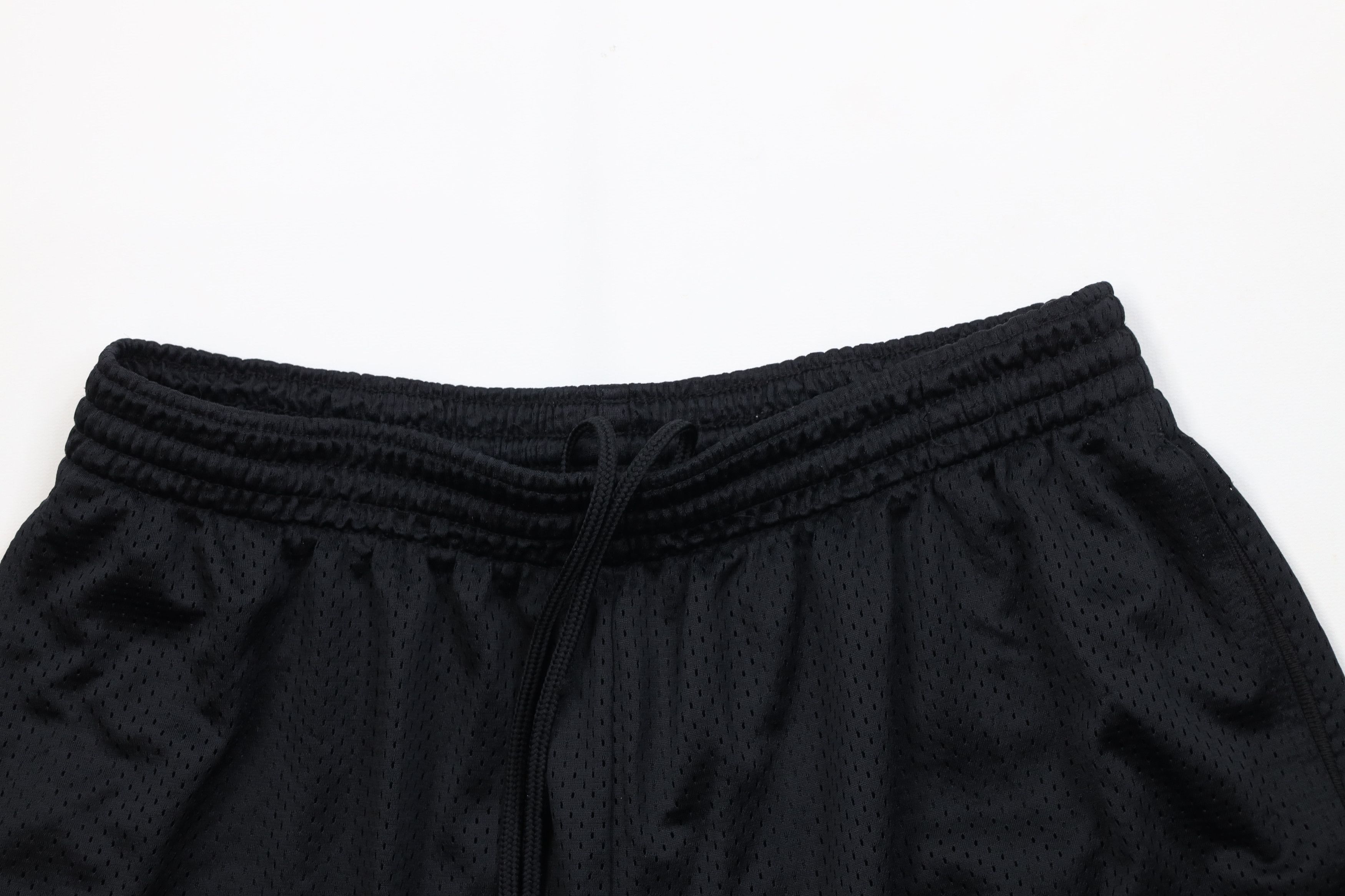 Vintage Vintage Y2K Streetwear Above Knee Gym Basketball Shorts Size US 34 / EU 50 - 2 Thumbnail