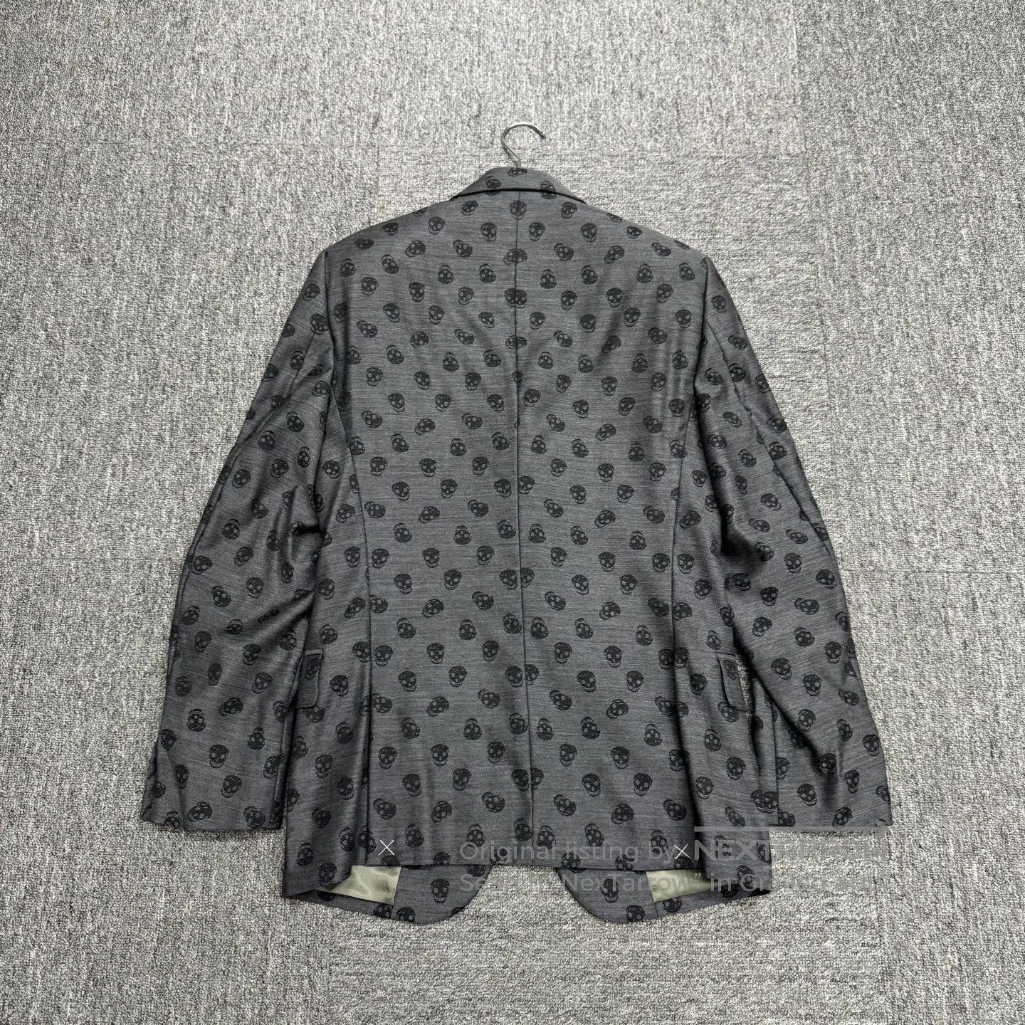 Alexander McQueen ALEXANDER MCQUEEN A skull-printed wool suit jacket| Size US S / EU 44-46 / 1 - 2 Thumbnail