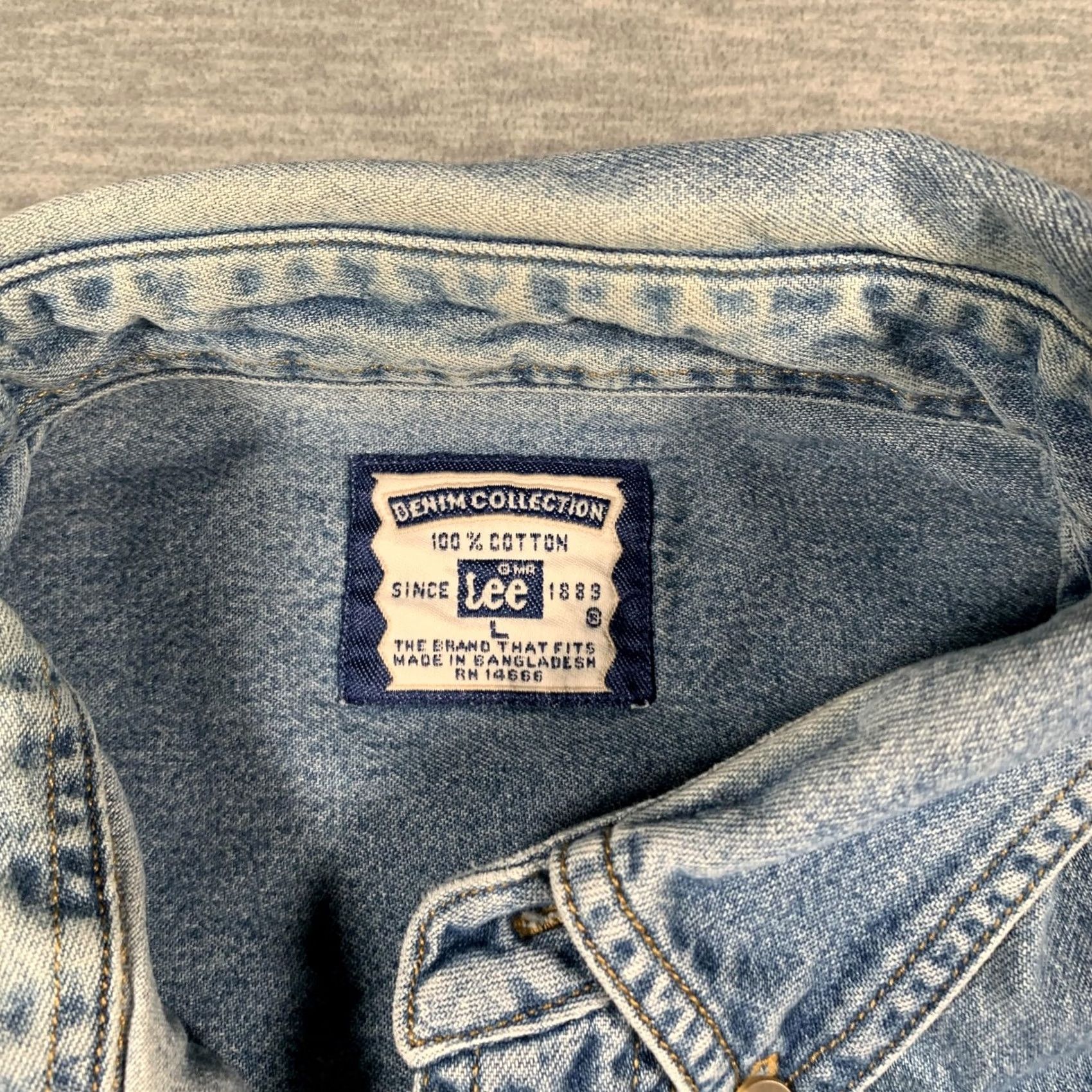 Lee Lee Denim Shirt Mens Large Blue Button Down Long Sleeve Peter B's Brewpub Logo Size US L / EU 52-54 / 3 - 7 Thumbnail