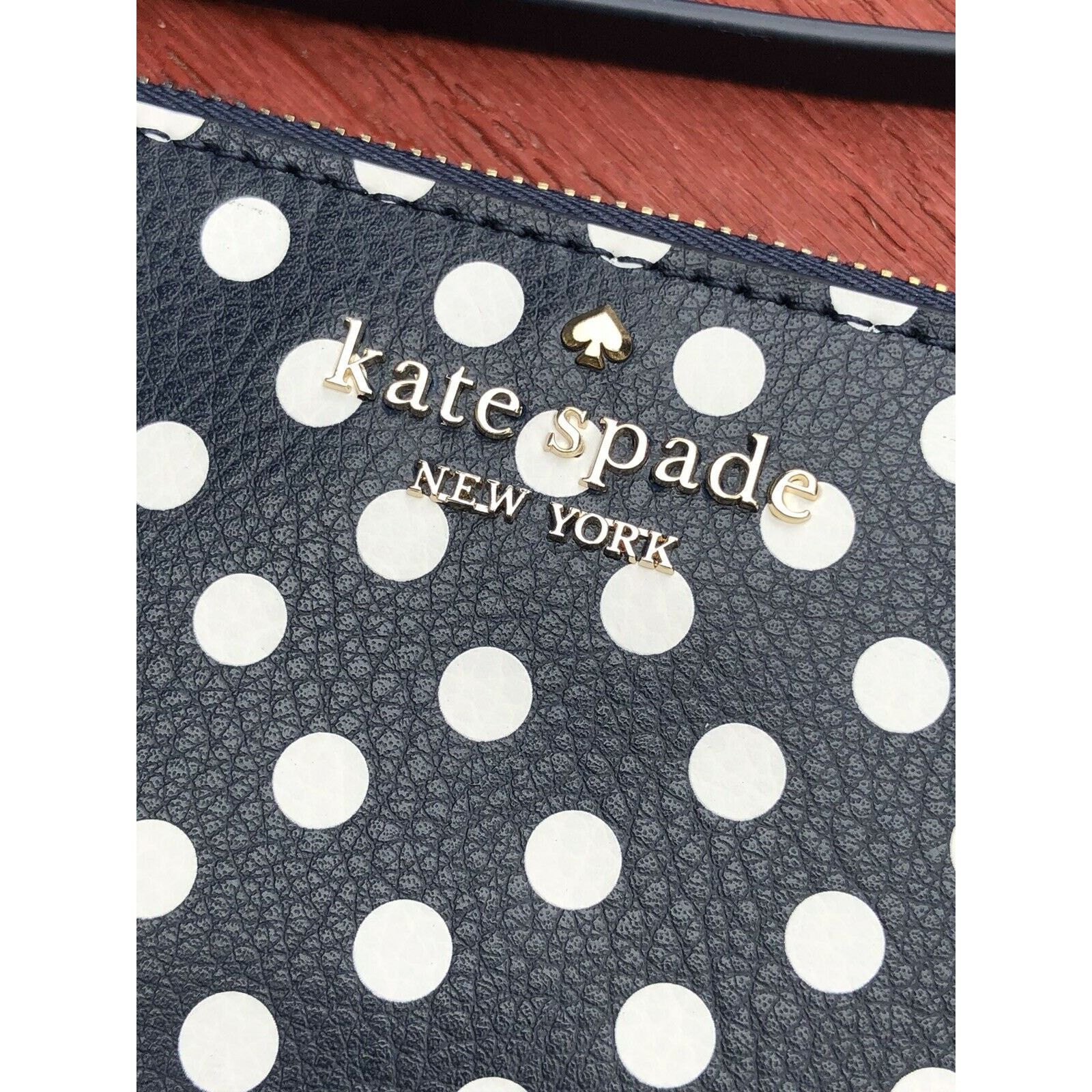 Kate Spade KATE SPADE ENCHANTED FOREST INCHWORM MEDIUM L-ZIP WRISTLET Size ONE SIZE - 6 Thumbnail