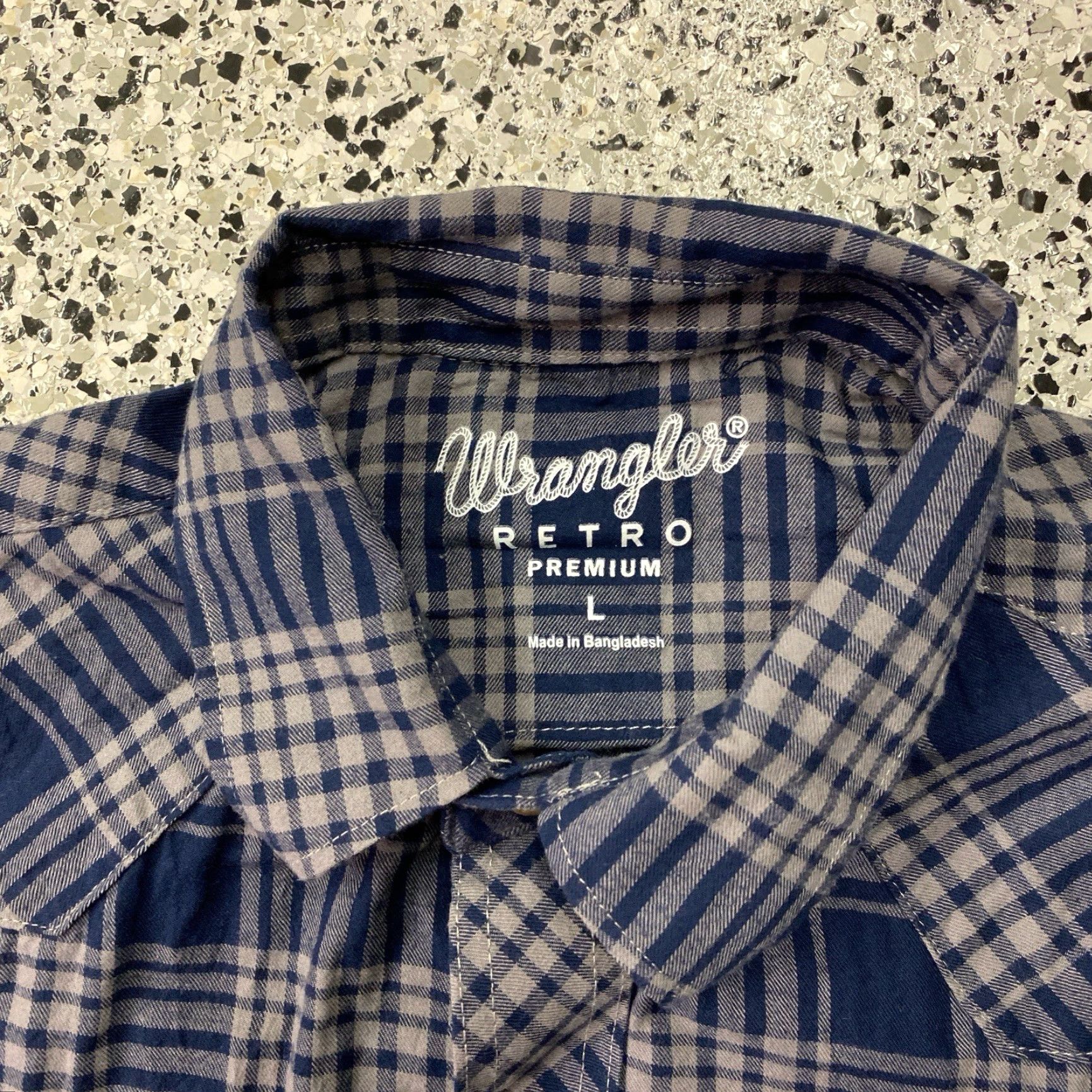 Wrangler VINTAGE Wrangler Retro Shirt Mens L Blue Plaid Pearl Snap Flannel Nevada Wolfpack Shirt Size US L / EU 52-54 / 3 - 2 Thumbnail