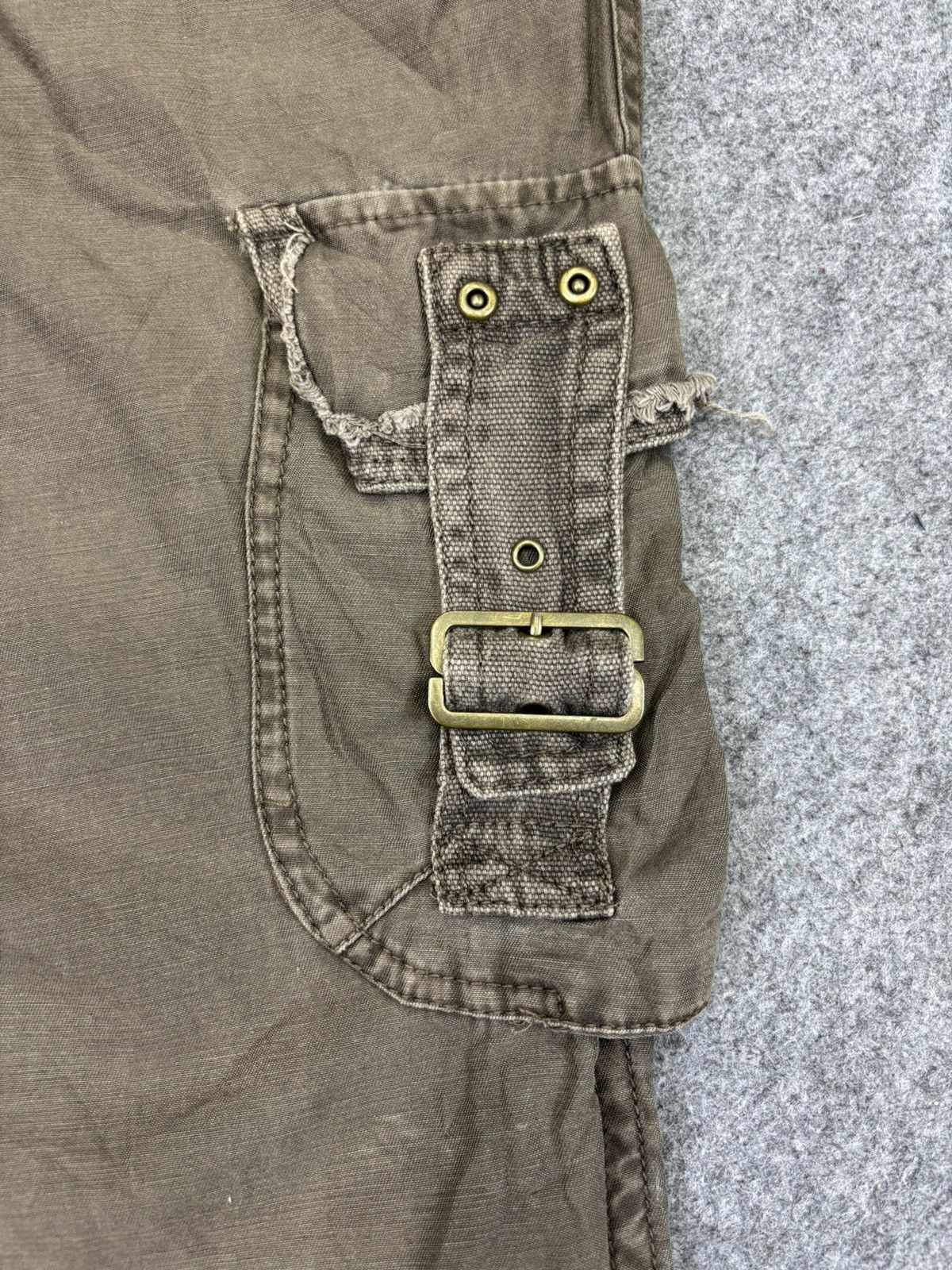 Japanese Brand 💥Flare Cargo💥Oil Cake Hybrid Cargo Pant F900 Size US 31 - 5 Thumbnail
