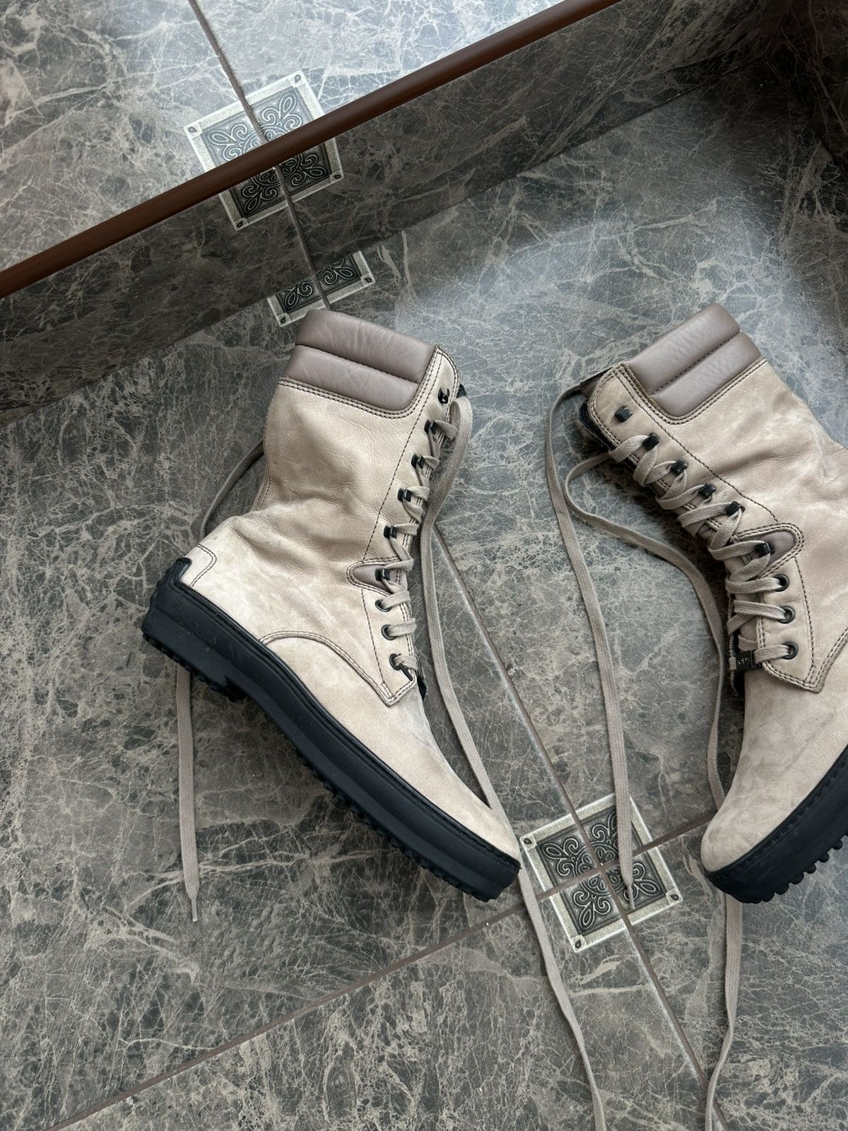 Tod's Tod’s Women’s Lace-Up Boots Beige Nubuck Leather Vibram Sole Size US 6.5 / IT 36.5 - 3 Thumbnail