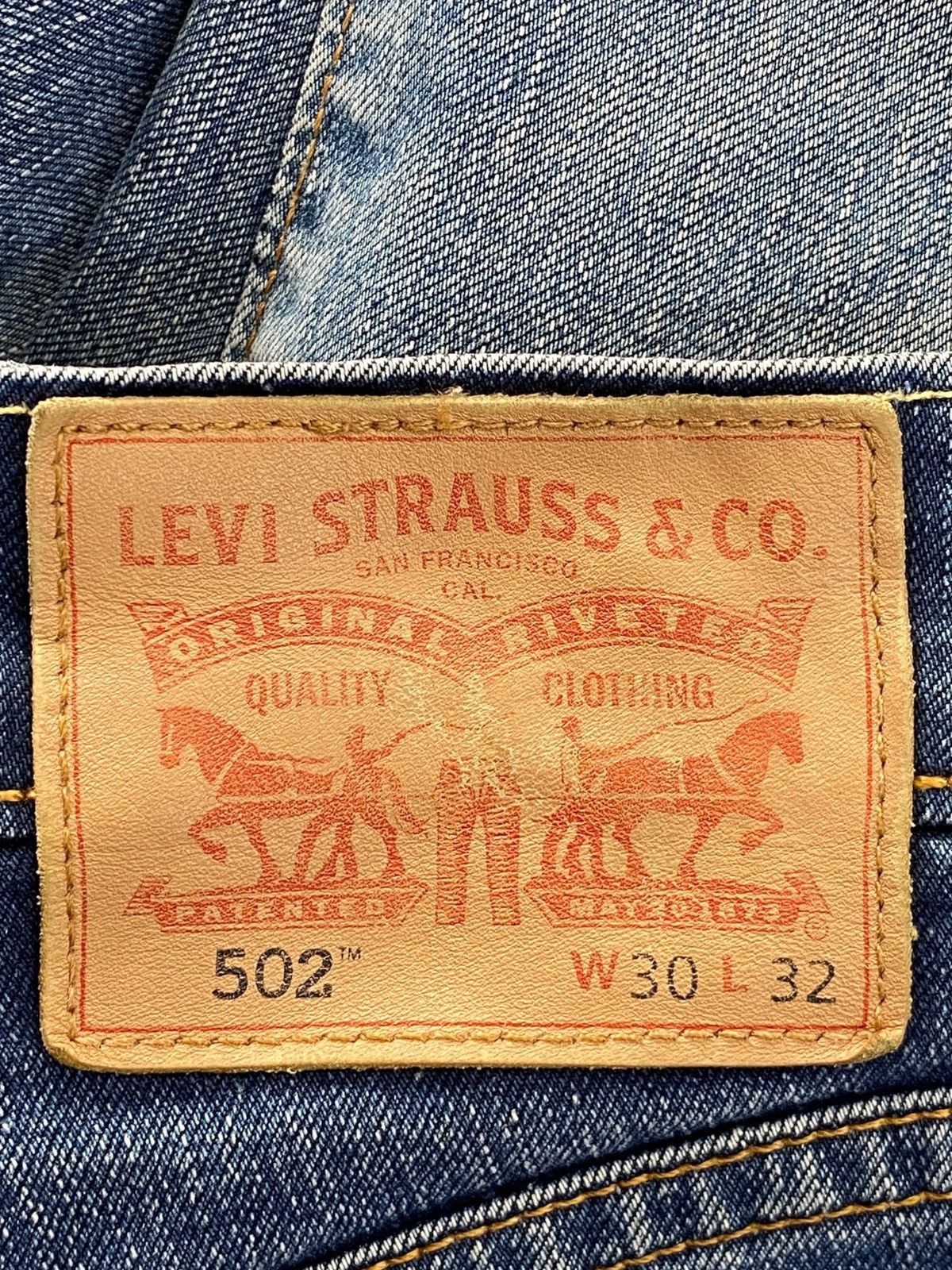 Levi's Levi’s Faded Wash Ripped Style Straight Leg Jean Size US 30 / EU 46 - 11 Thumbnail