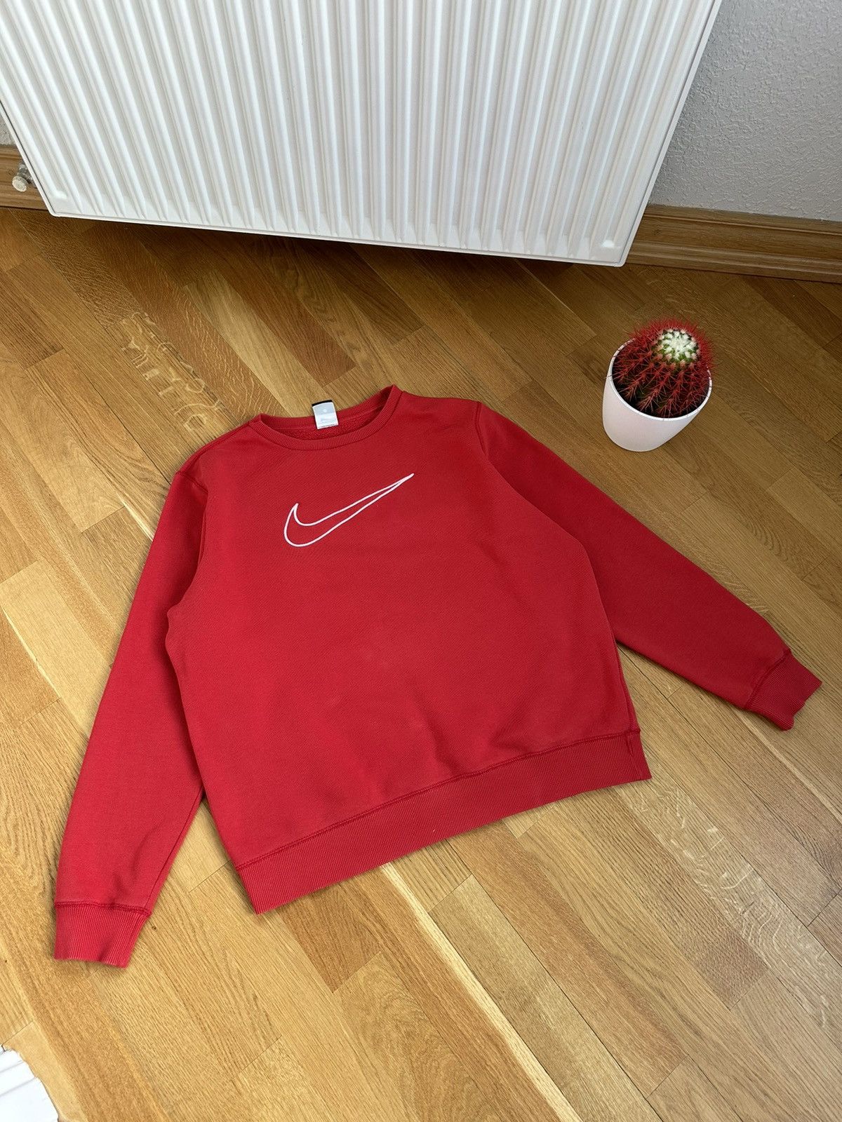 Nike Vintage Nike Sweatshirt Big Logo Centre Size US L / EU 52-54 / 3 - 1 Thumbnail