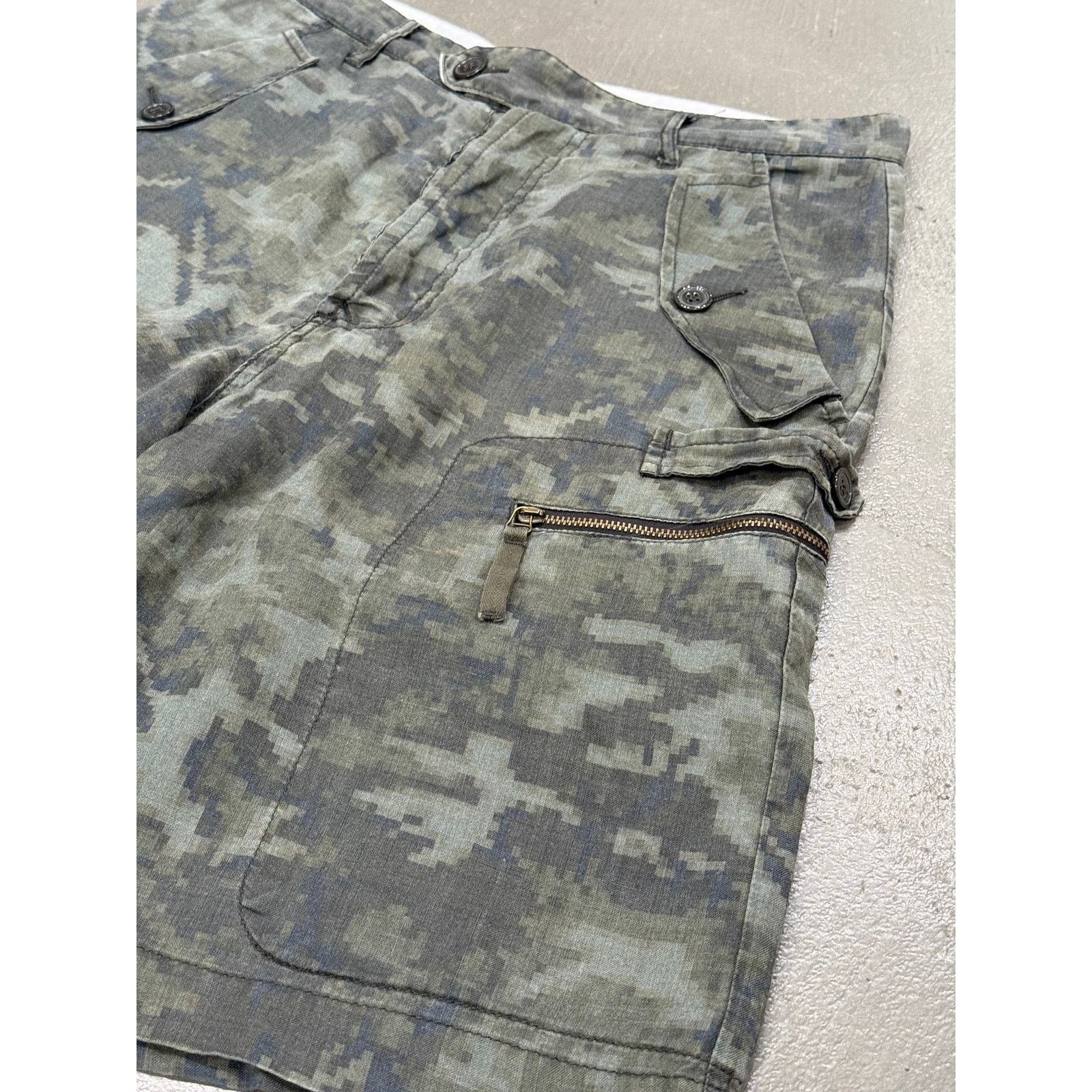 Yohji Yamamoto Yohji Yamamoto "Coming Soon" line camo shorts Size US 28 / EU 44 - 4 Thumbnail