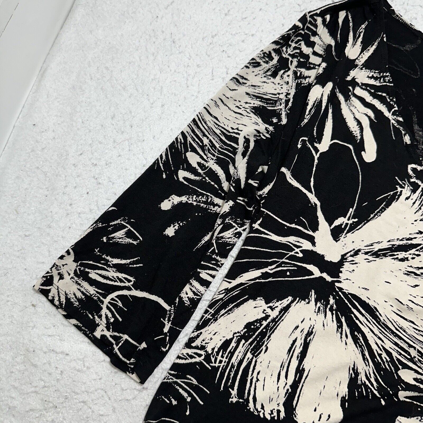 Other Lane Bryant 14/16 Black Ivory Floral Faux Wrap Blouse V-Neck Size XXL / US 16-18 / IT 52-54 - 5 Thumbnail