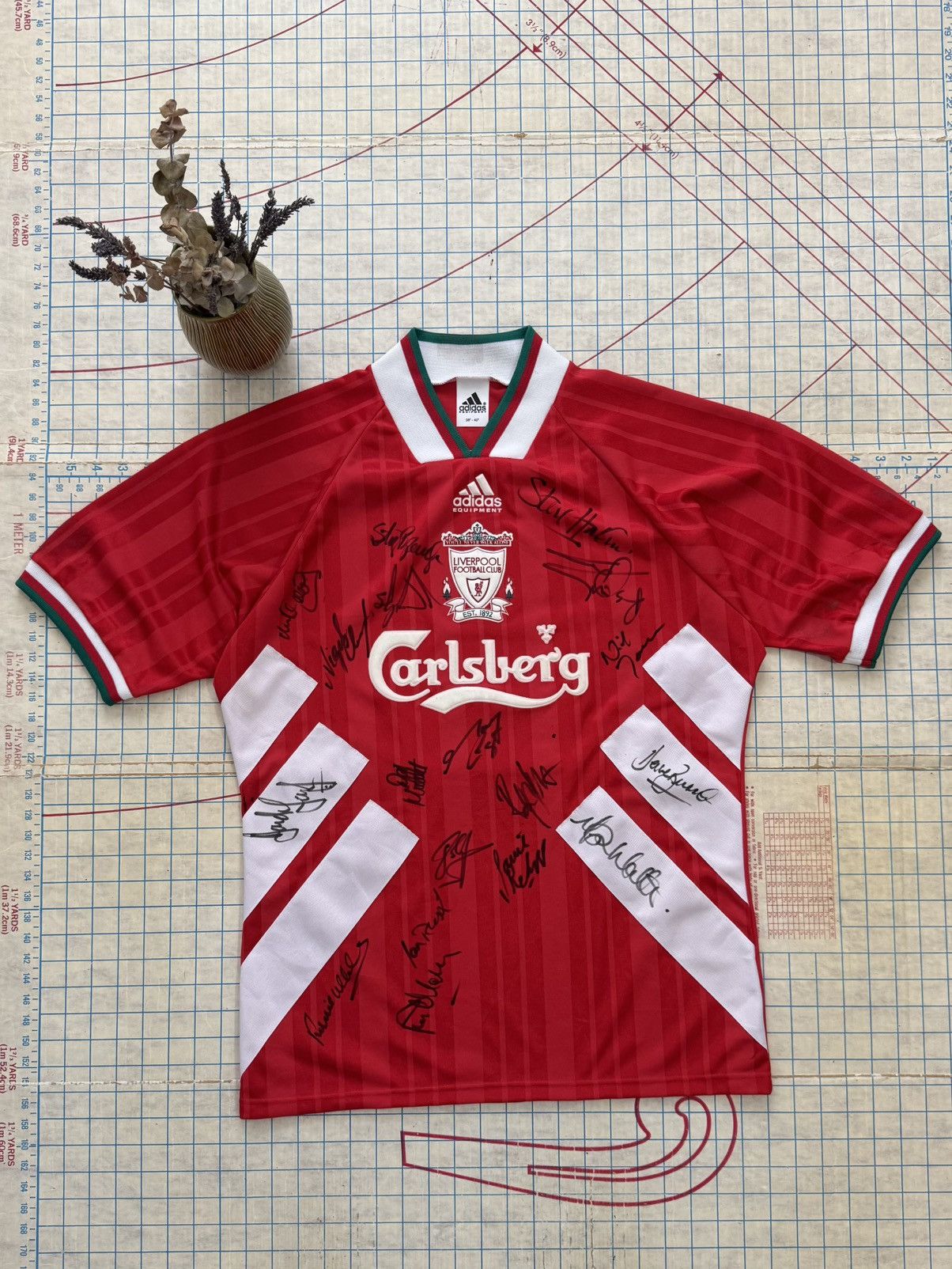 Adidas × Vintage Vintage Adidas Equipment Liverpool Signed Jersey Red Medium Size US M / EU 48-50 / 2 - 1 Thumbnail