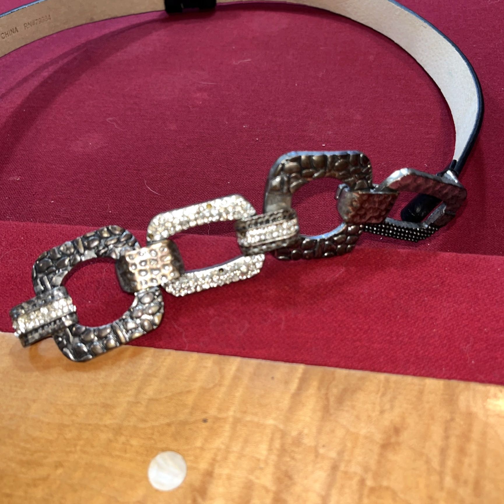 Vintage VINTAGE Chico's SILVER SQUARE Chain BELT Leather 24-37” Adjustable BLACK LEATHER Mens Women Girls Boys Size ONE SIZE - 7 Thumbnail