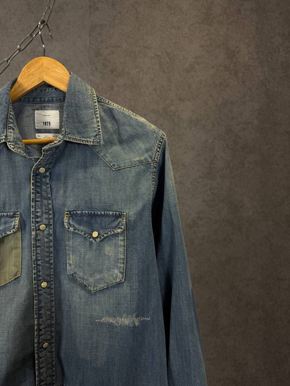 Zara Zara Man distressed denim shirt Size US L / EU 52-54 / 3 - 2 Thumbnail
