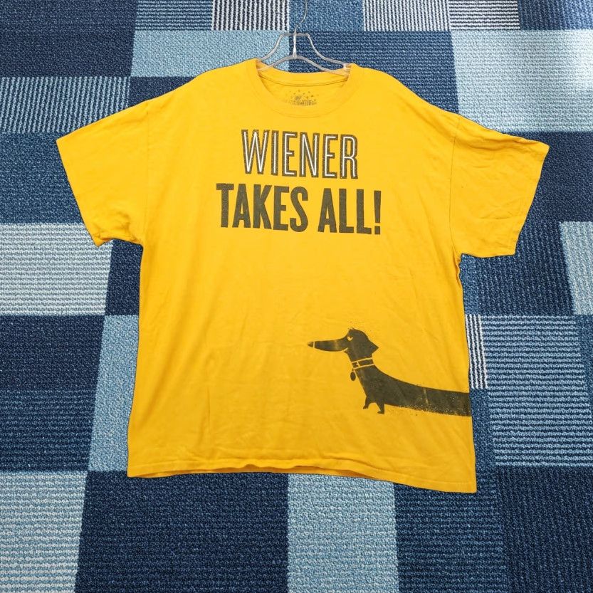 Vintage Universal Studios T-Shirt Mens XL Yellow Wiener Takes All Short Sleeves Cotton Size US XL / EU 56 / 4 - 1 Thumbnail