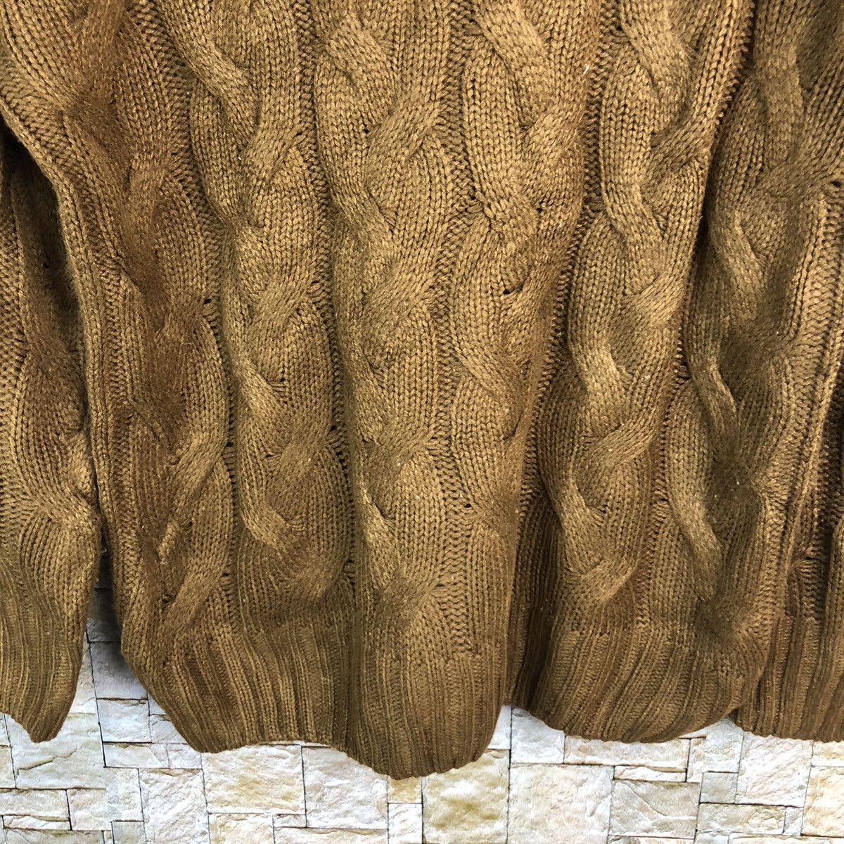 Vintage GU vintage japan Brown cable Knitwear #A415 Size US M / EU 48-50 / 2 - 6 Thumbnail