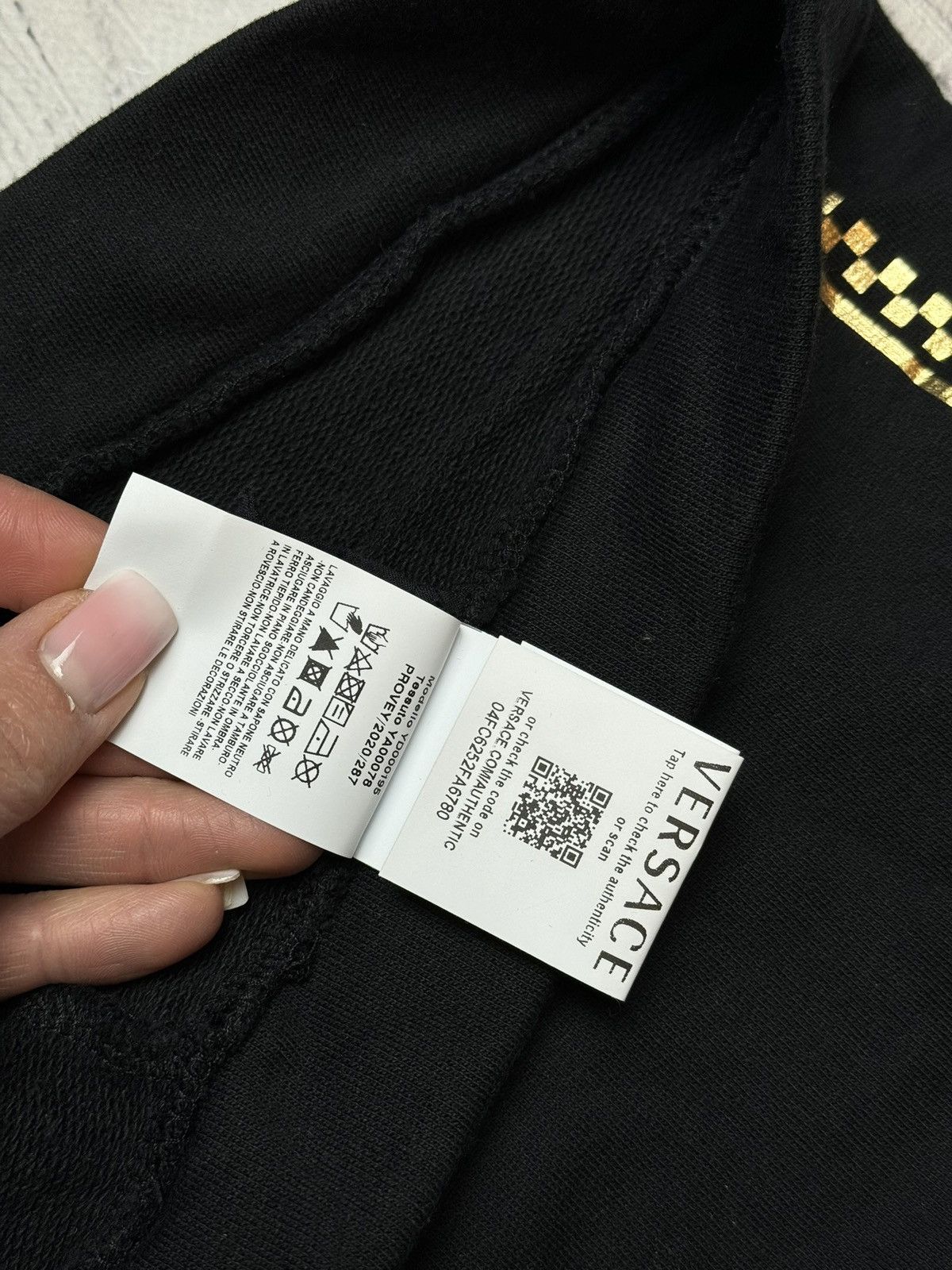 Versace Versace pants women's joggers logo gold line size Xs/S black Size 30" / US 8 / IT 44 - 9 Thumbnail
