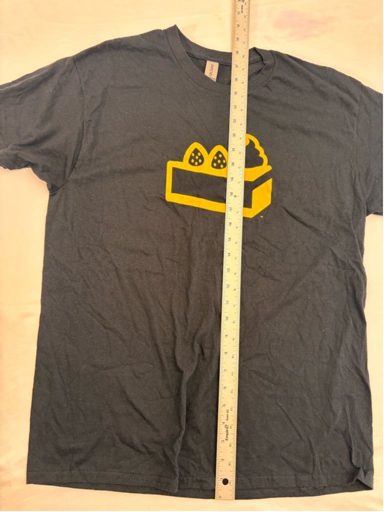 Gildan Men's Gildan Cheescale factory Graphic T-shirt Size L Black Size US L / EU 52-54 / 3 - 4 Thumbnail