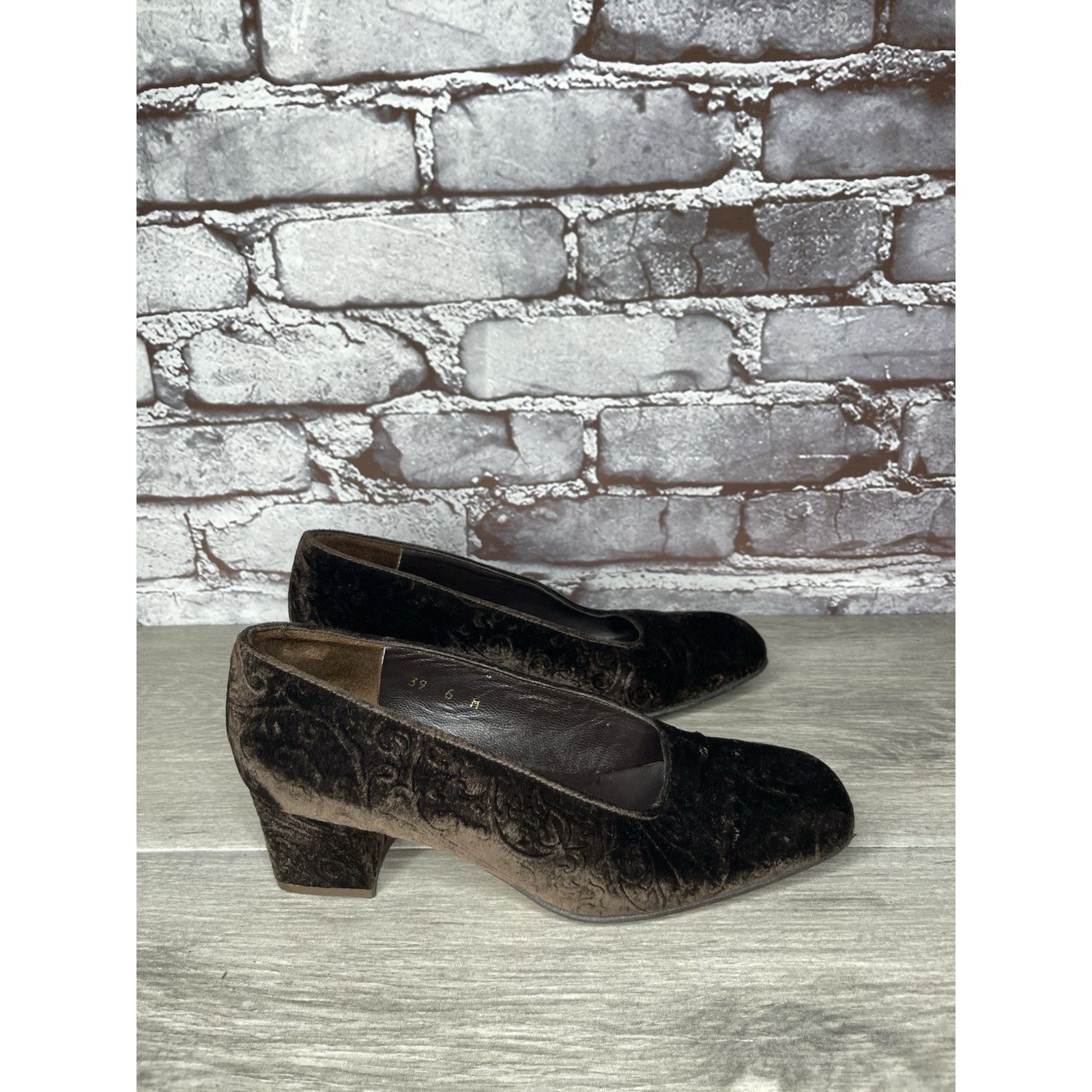 Enzo Bonafe ENZO ANGIOLINI Brown Textured Floral Velvet Block Heels Pump Size US 6 / IT 36 - 15 Thumbnail
