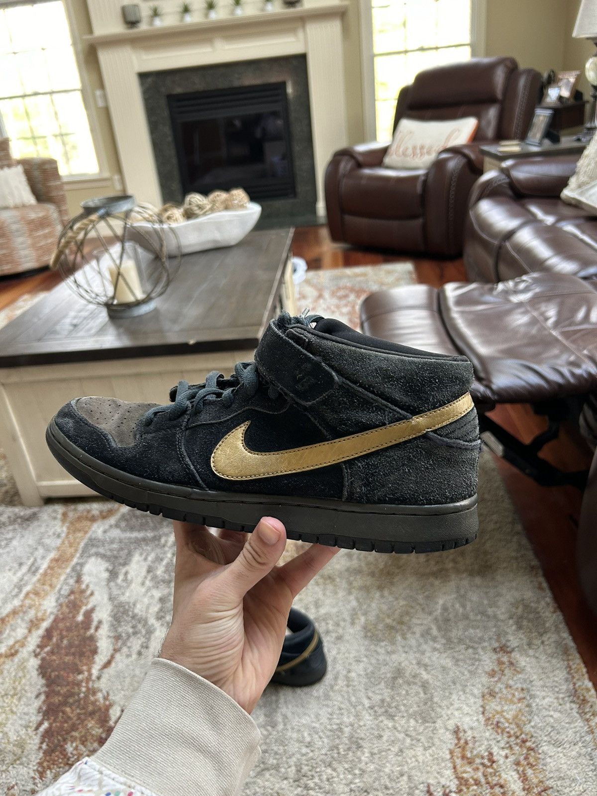 image of Nike Sb Dunk Mid - Dark Obsidian - Metallic Gold Size 10 2012 Shoes in Black, Men's