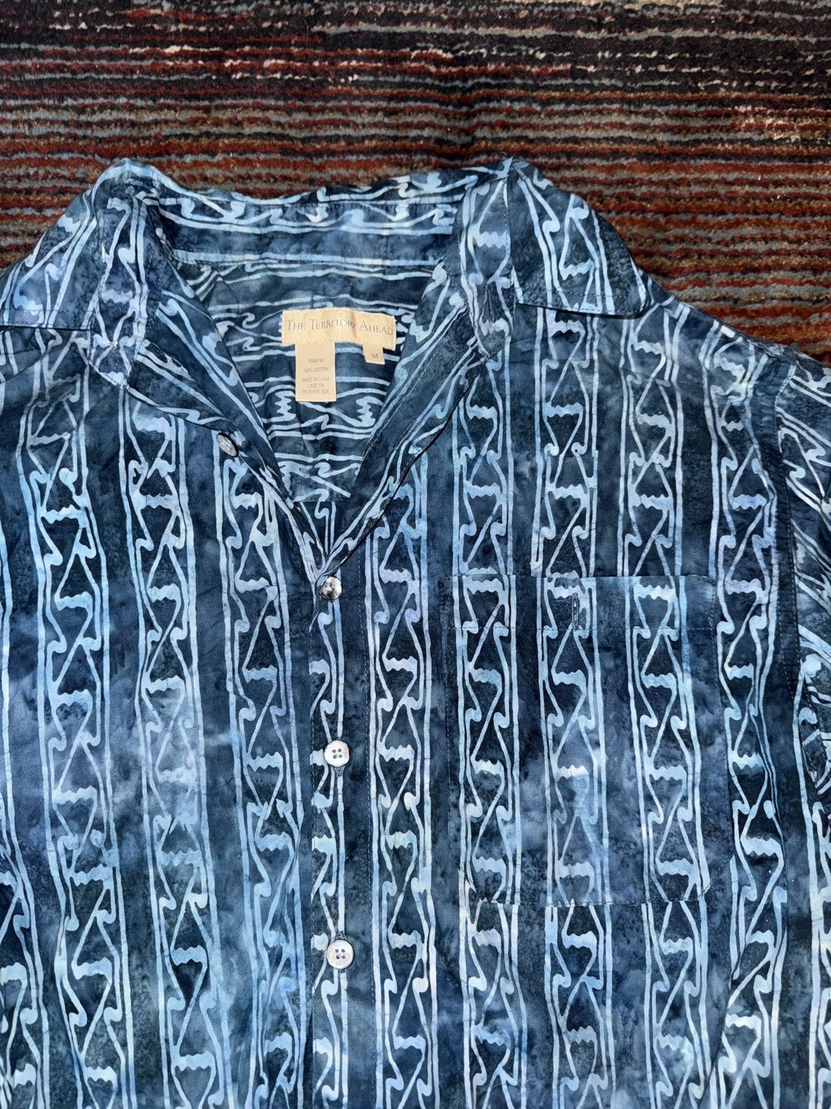 The Territory Ahead The Territory Ahead Hawaiian blue button up short sleeve Size US M / EU 48-50 / 2 - 3 Thumbnail