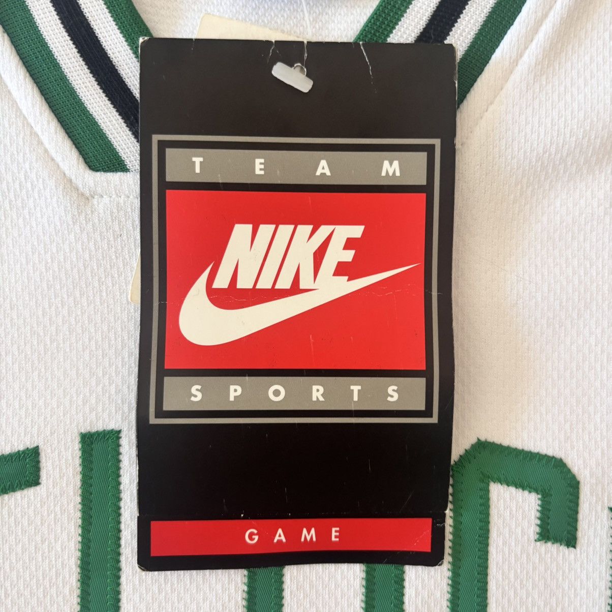 Nike 90s Nike Boston Celtics NBA Authentic Warm-Up Jersey Shirt Size US L / EU 52-54 / 3 - 9 Thumbnail
