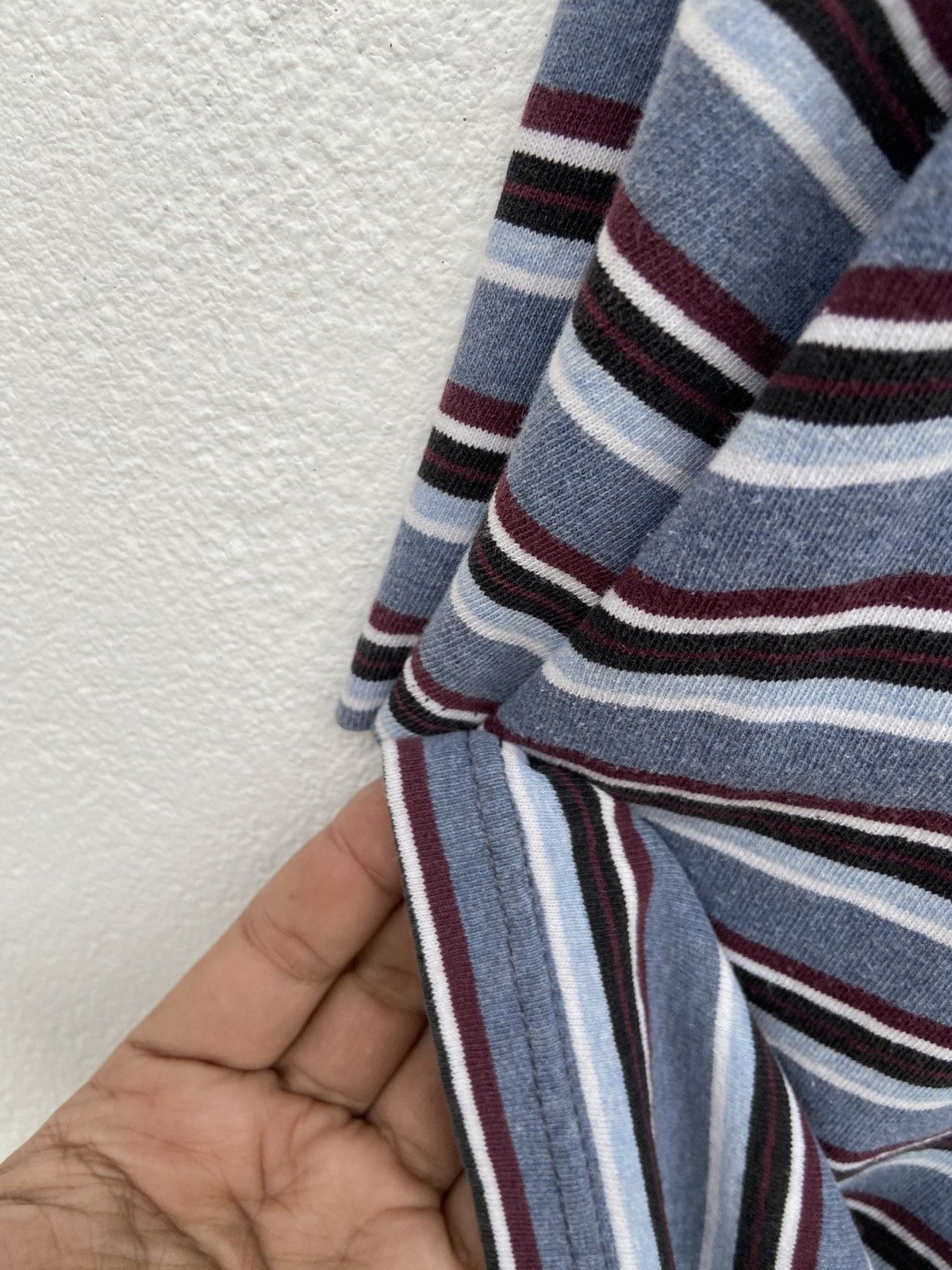 Gotcha Vintage 90s Vintage Gotcha t shirt stripes Size US L / EU 52-54 / 3 - 5 Thumbnail