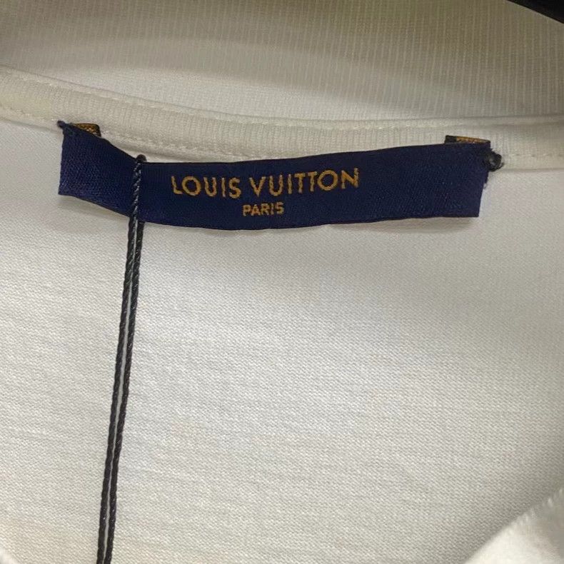 Louis Vuitton Louis Vuitton White NBA printed logo short sleeves Size US M / EU 48-50 / 2 - 3 Thumbnail