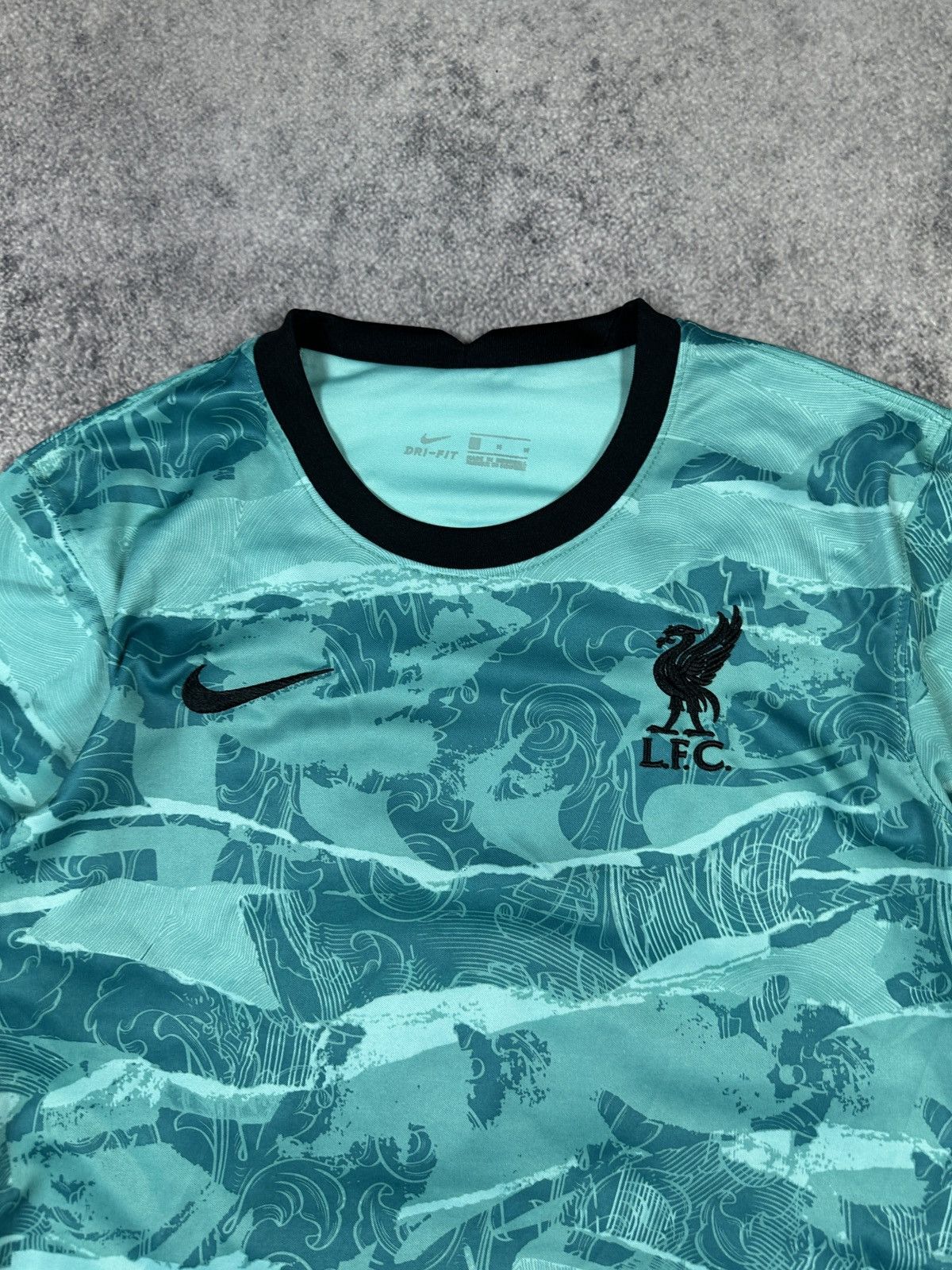 Nike Nike Liverpool 14 Henderson soccer jersey Streetwear rare M Size US M / EU 48-50 / 2 - 4 Thumbnail