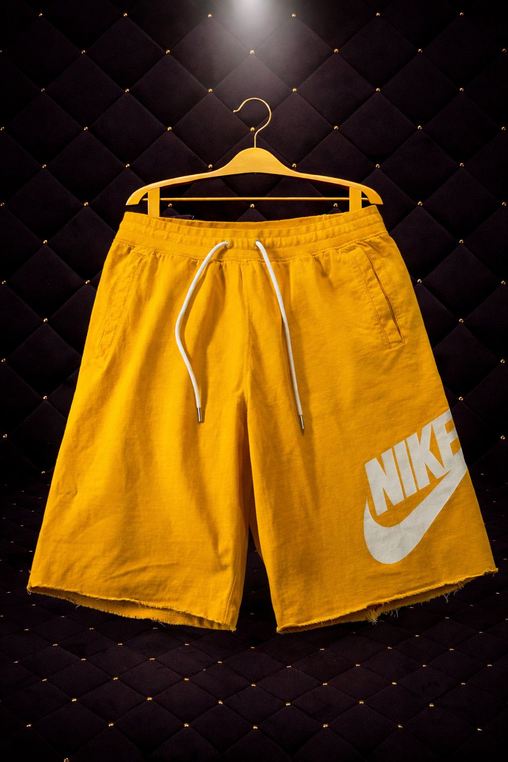 Nike NIKE BIG SWOOSH LOGO FLEECE SWEAT SHORTS Size US 32 / EU 48 - 1 Preview