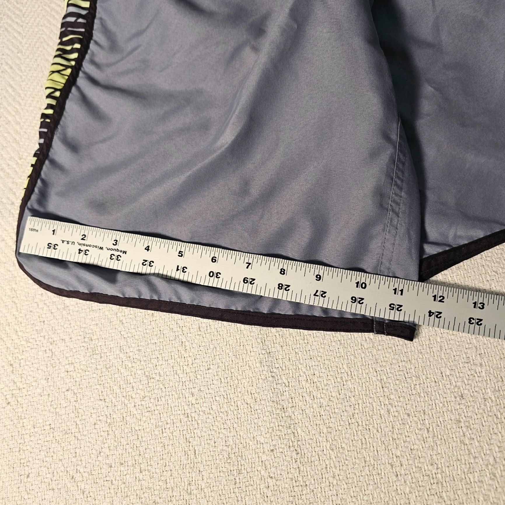 Nike Nike Geometric Print Swim Trunk Board Shorts Mens Light Dark Blue M Size US 31 - 7 Thumbnail