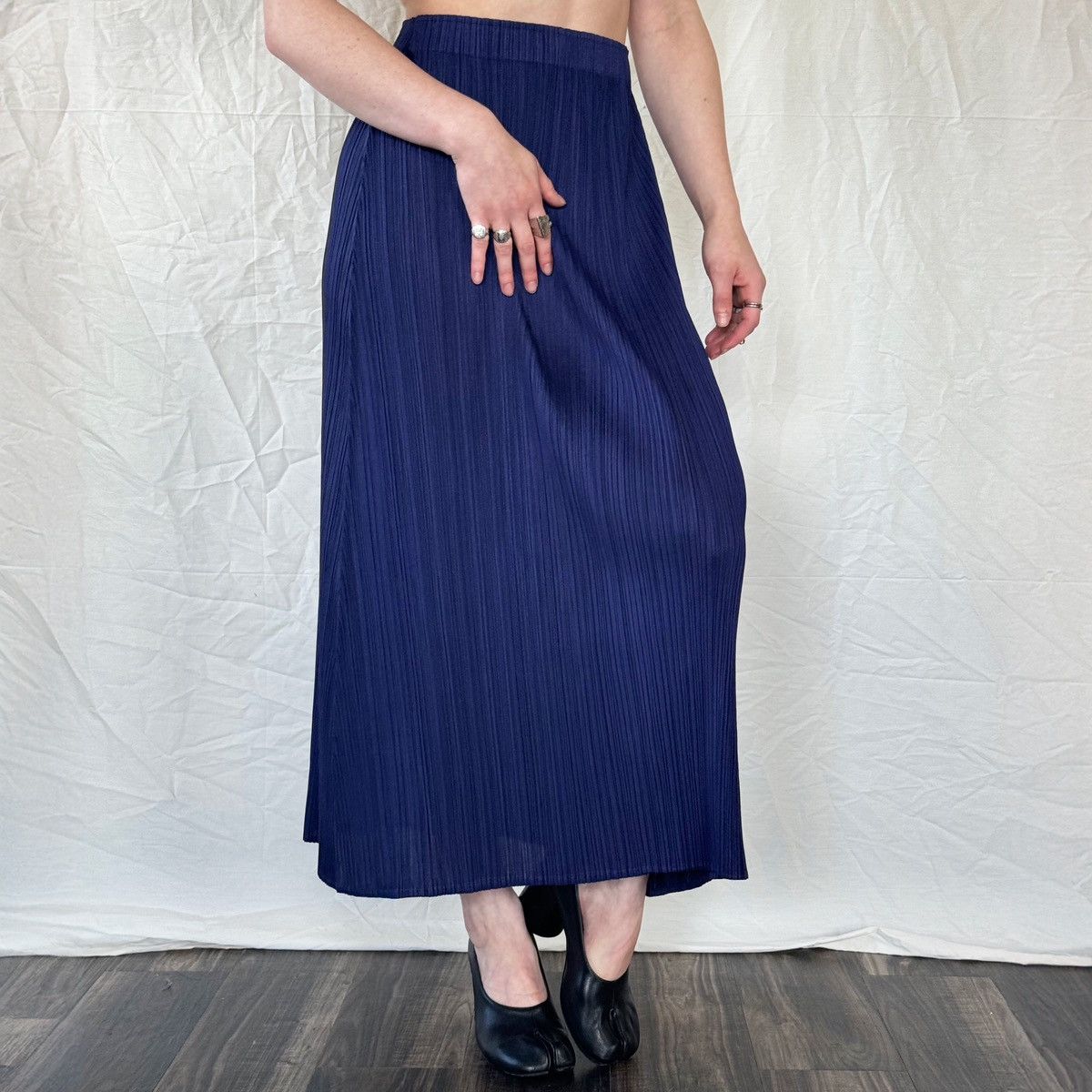 Issey Miyake × Pleats Please Issey Miyake Pleats Please Navy A-Line Midi Skirt Size 27" / US 4 / IT 40 - 3 Thumbnail