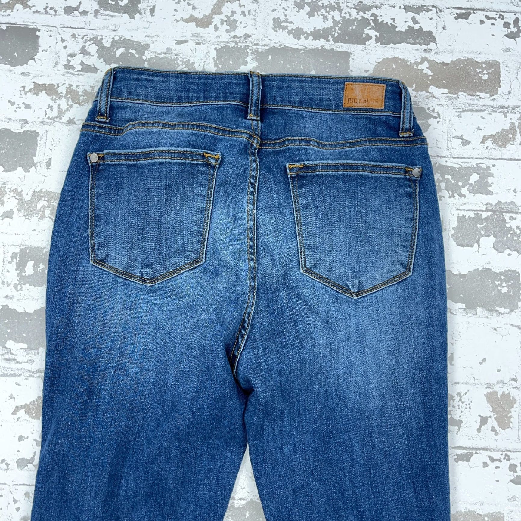 Vintage Judy Blue Jeans Women 28 Skinny Mid Rise Dark Wash Distressed 5-Pocket Denim A07 Size 28" / US 6 / IT 42 - 6 Thumbnail