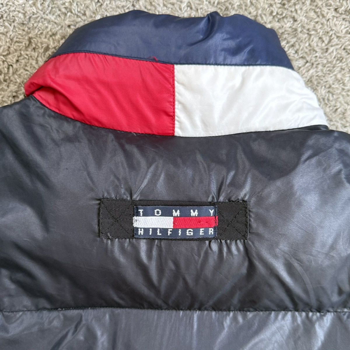 Tommy Hilfiger 🔴Tommy Hilfiger Puffer Jacket Size Large Bubble Black Navy Size US L / EU 52-54 / 3 - 4 Thumbnail