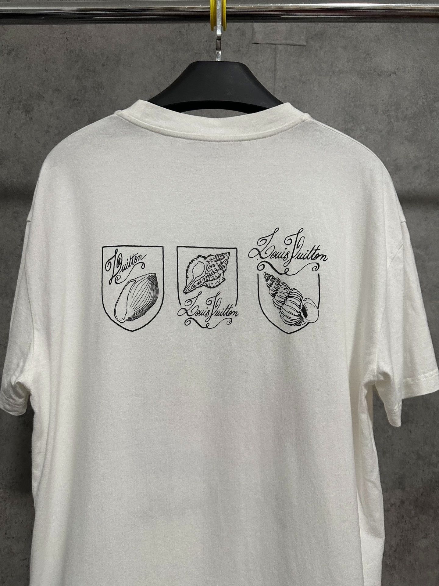 Louis Vuitton LV Conch Shell Print Embroidered T-Shirt Size US M / EU 48-50 / 2 - 5 Thumbnail