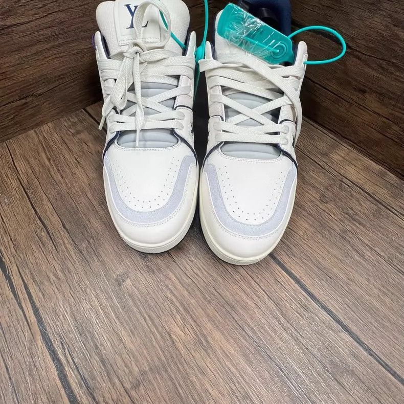 Louis Vuitton LV Louis Vuitton Trainer Sneakers Size 43-2506 Size US 10 / EU 43 - 3 Thumbnail