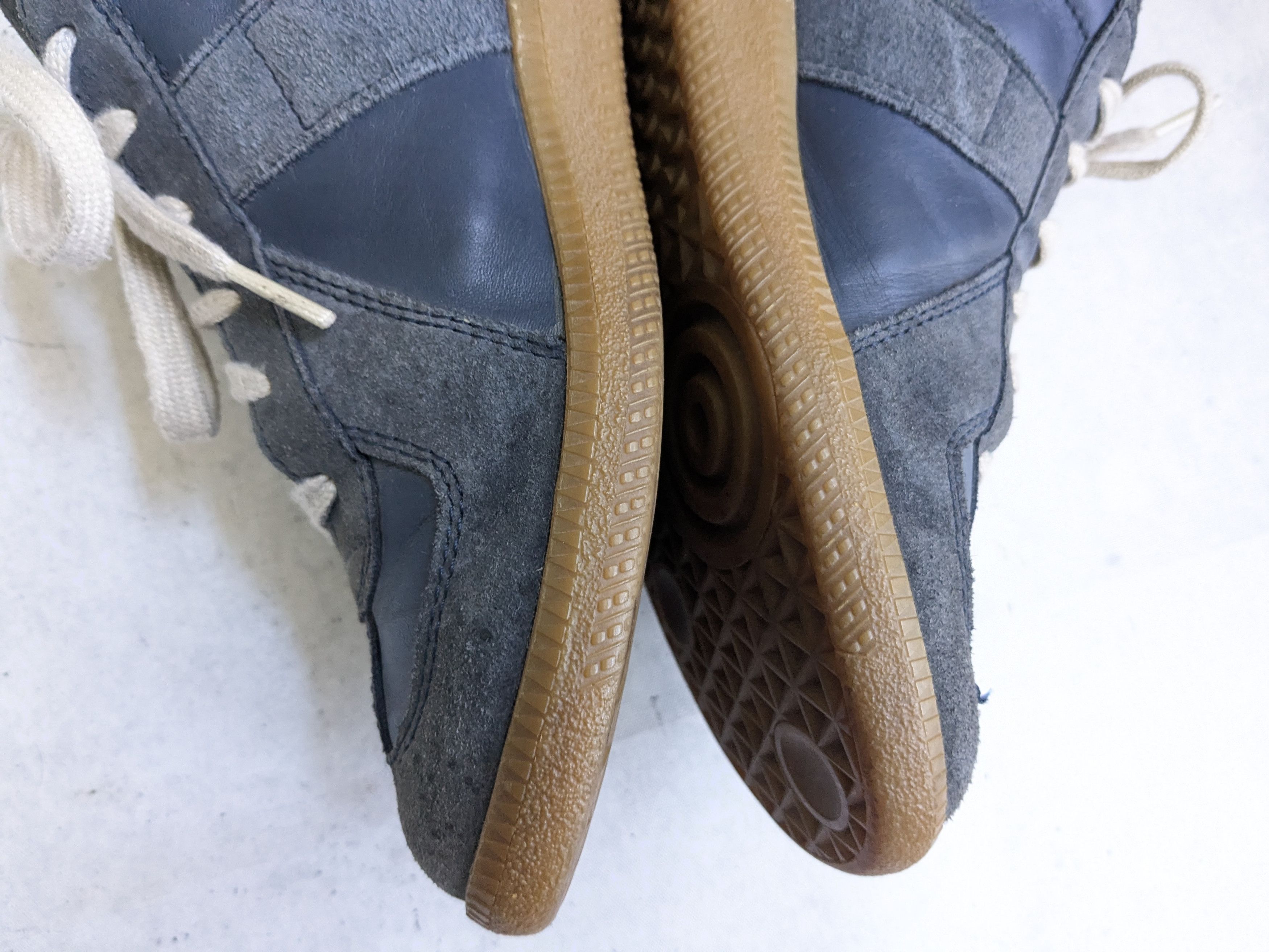 Maison Margiela Maison Margiela Replica GAT Navy Blue 7 40 Low Tops Size US 7 / EU 40 - 15 Thumbnail