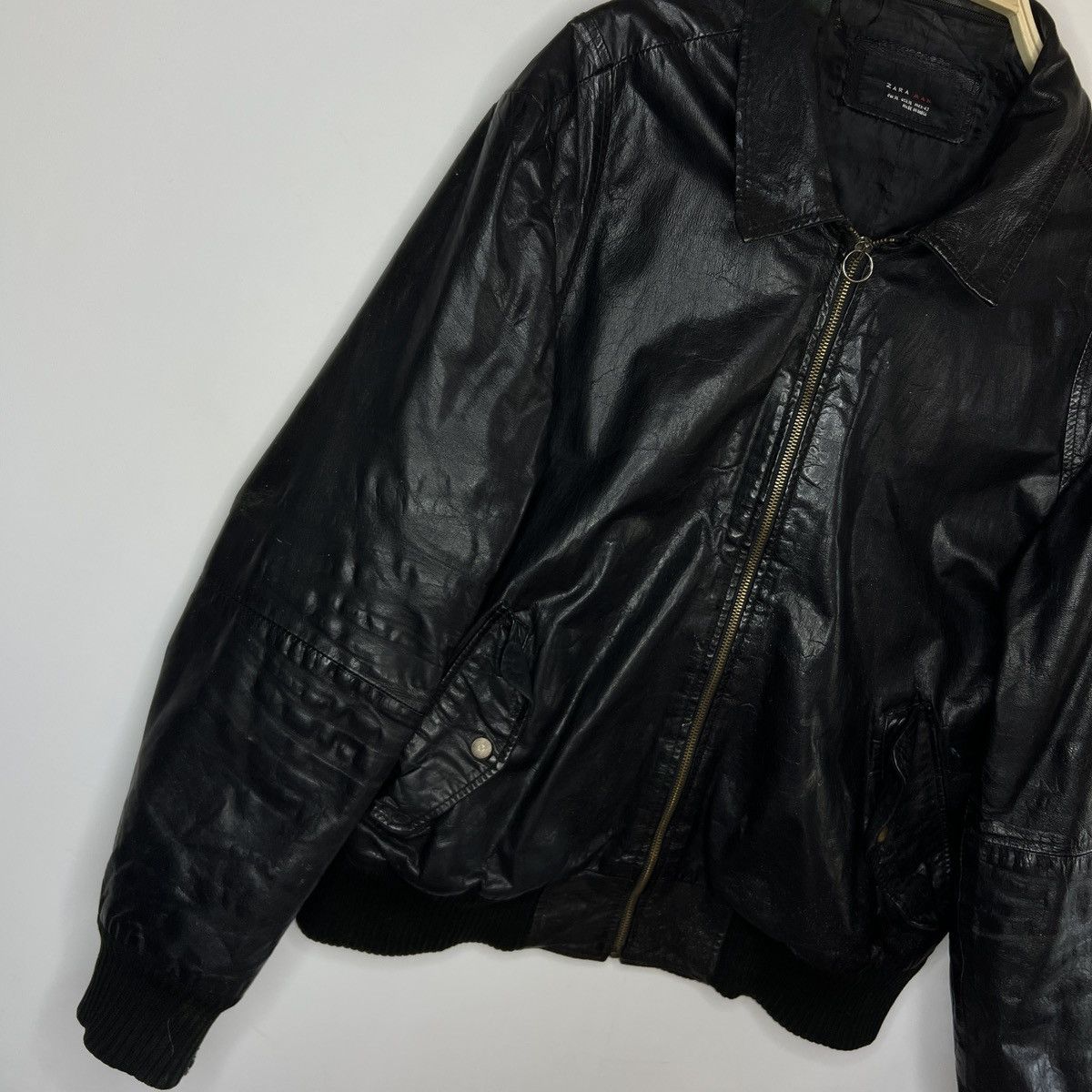 Zara Vintage Zara Genuine Leather Bomber Flight Jacket Size US L / EU 52-54 / 3 - 3 Thumbnail