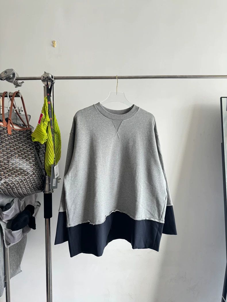 Maison Margiela Maison Margiela Oversized Gray Sweatshirt Size US S / EU 44-46 / 1 - 1 Thumbnail