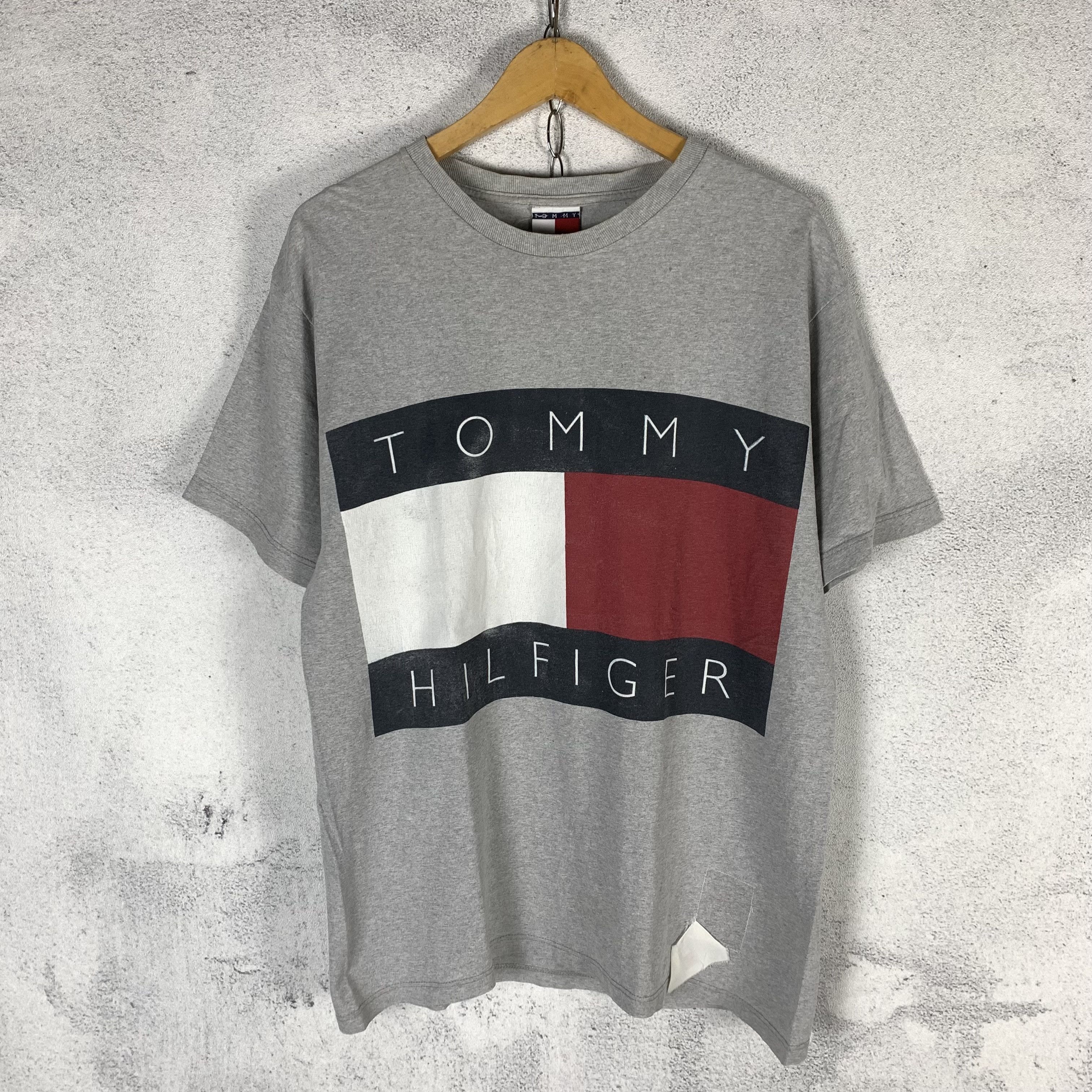 Vintage Tommy Hilfiger Big Flag Tshirt