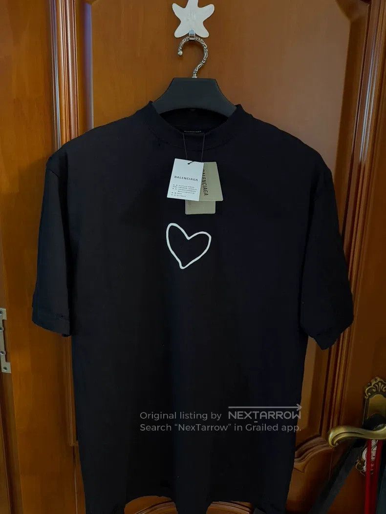 Balenciaga Balenciaga Paris Valentine's Day Limited Love Heart Short Size US XXS / EU 40 - 1 Thumbnail