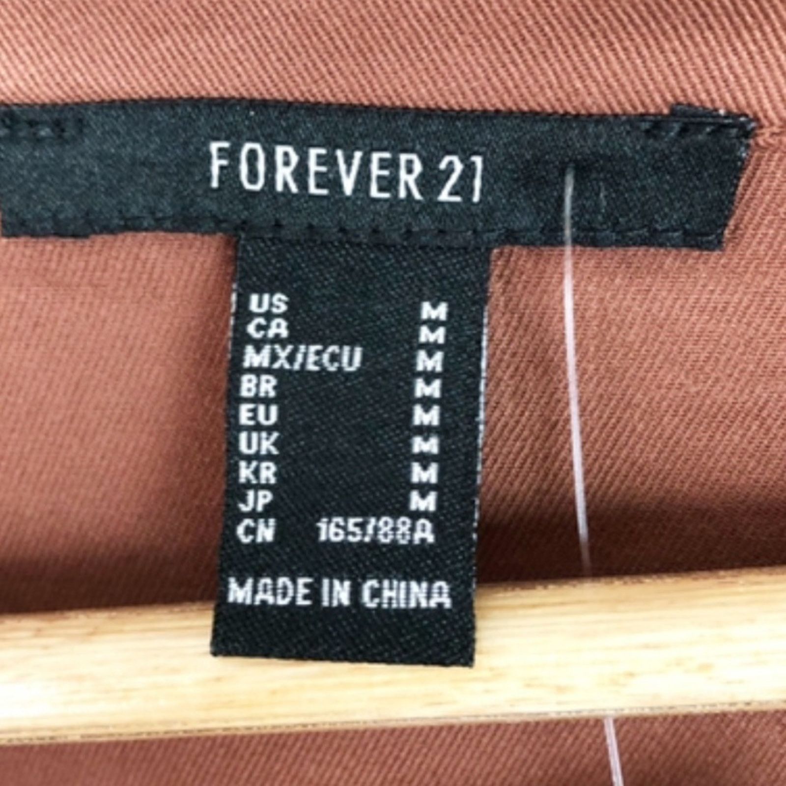 Forever 21 New with Tag Forever 21 Women’s Satin Crop Top Size M / US 6-8 / IT 42-44 - 14 Thumbnail