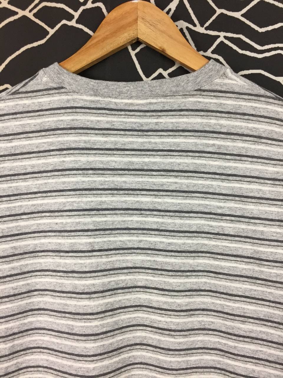 Uniqlo Vtg Uniqlo Made In USA Striped Long Sleeve Crewneck Tee Size US L / EU 52-54 / 3 - 6 Thumbnail