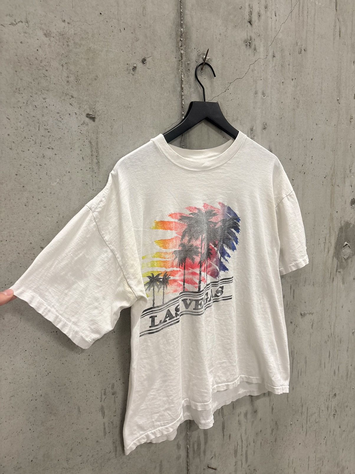 Vintage Vintage Las Vegas Shirt Faded Thrashed Grunge Boxy Band Size US L / EU 52-54 / 3 - 2 Thumbnail